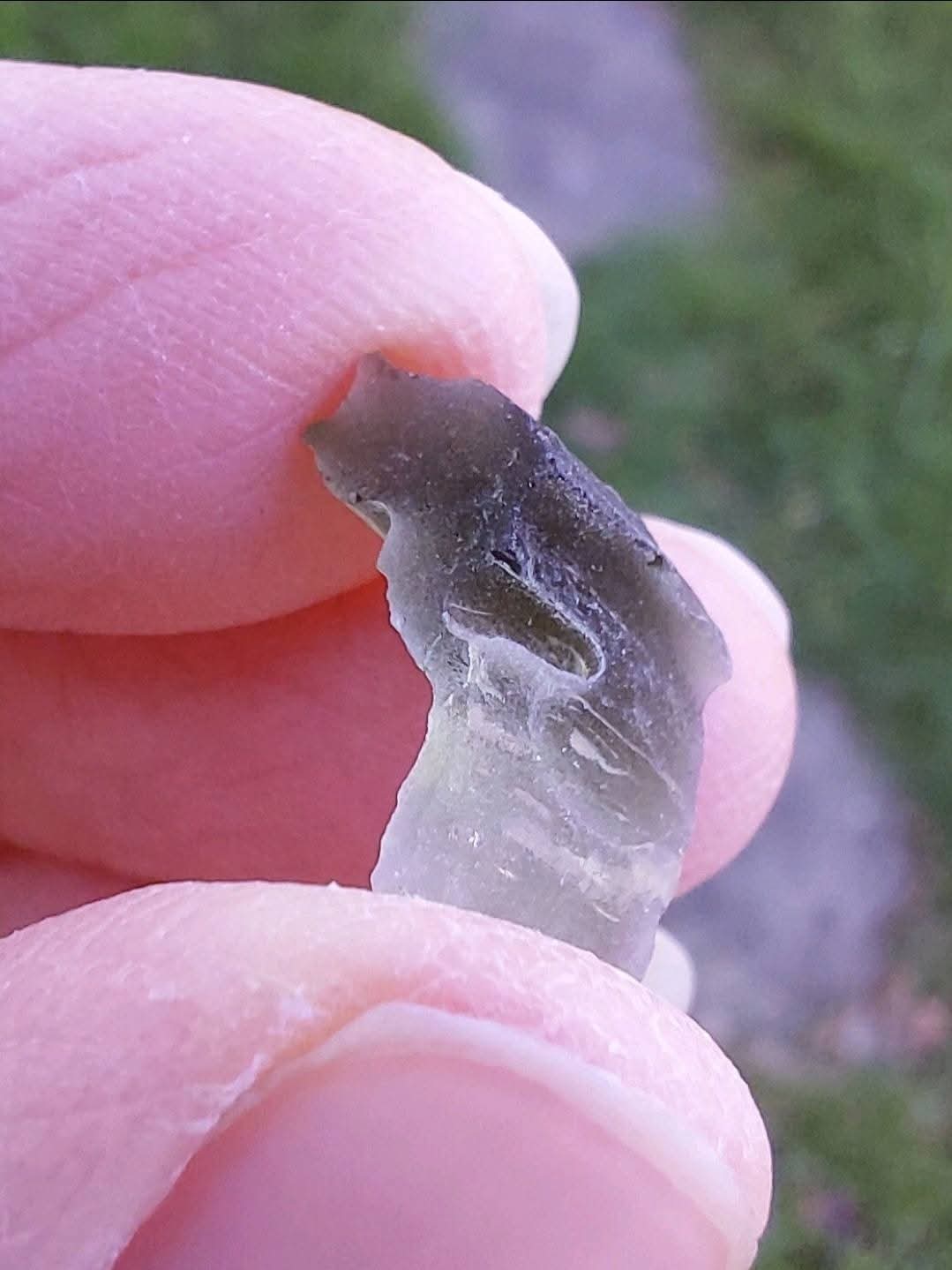 Moldavite Piece, 0.89g, Tektite (Ref: 1011)