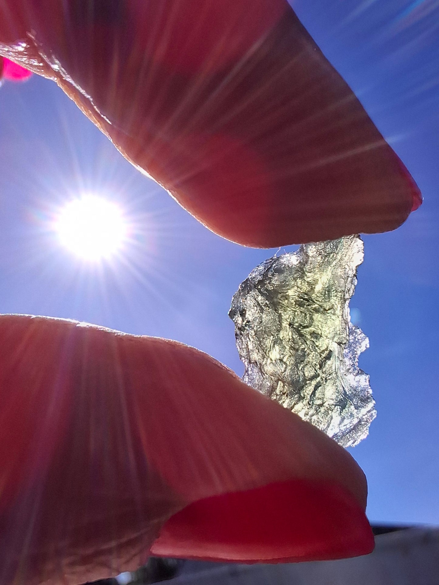 Moldavite Piece, 0.60g, Tektite (Ref: 1403)