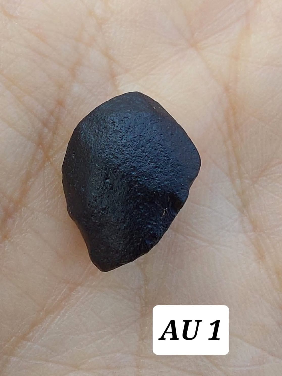 Australite, 1.54g, Tektite (Ref: AU1)