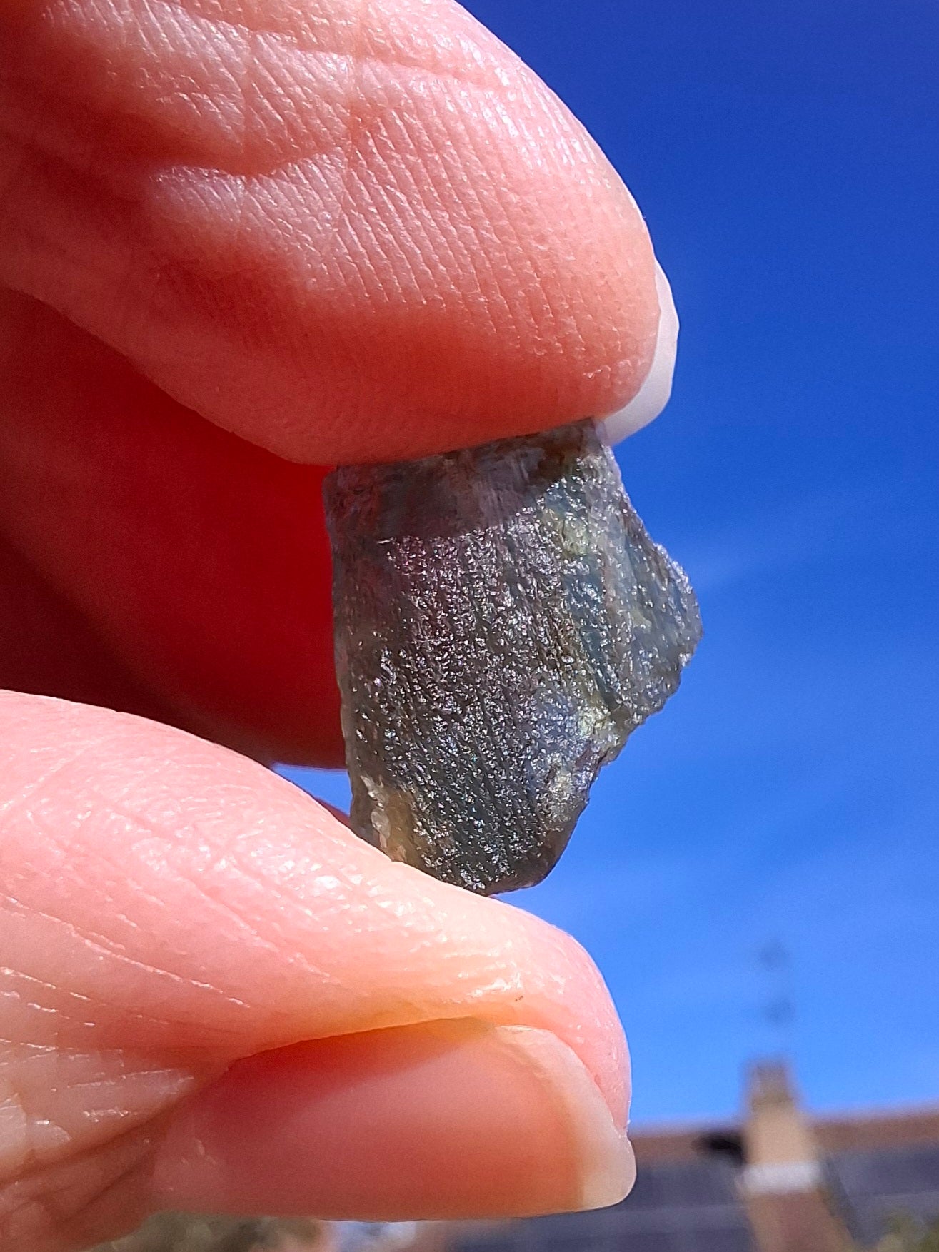 Moldavite Piece, 0.82g, Tektite (Ref: 1332)