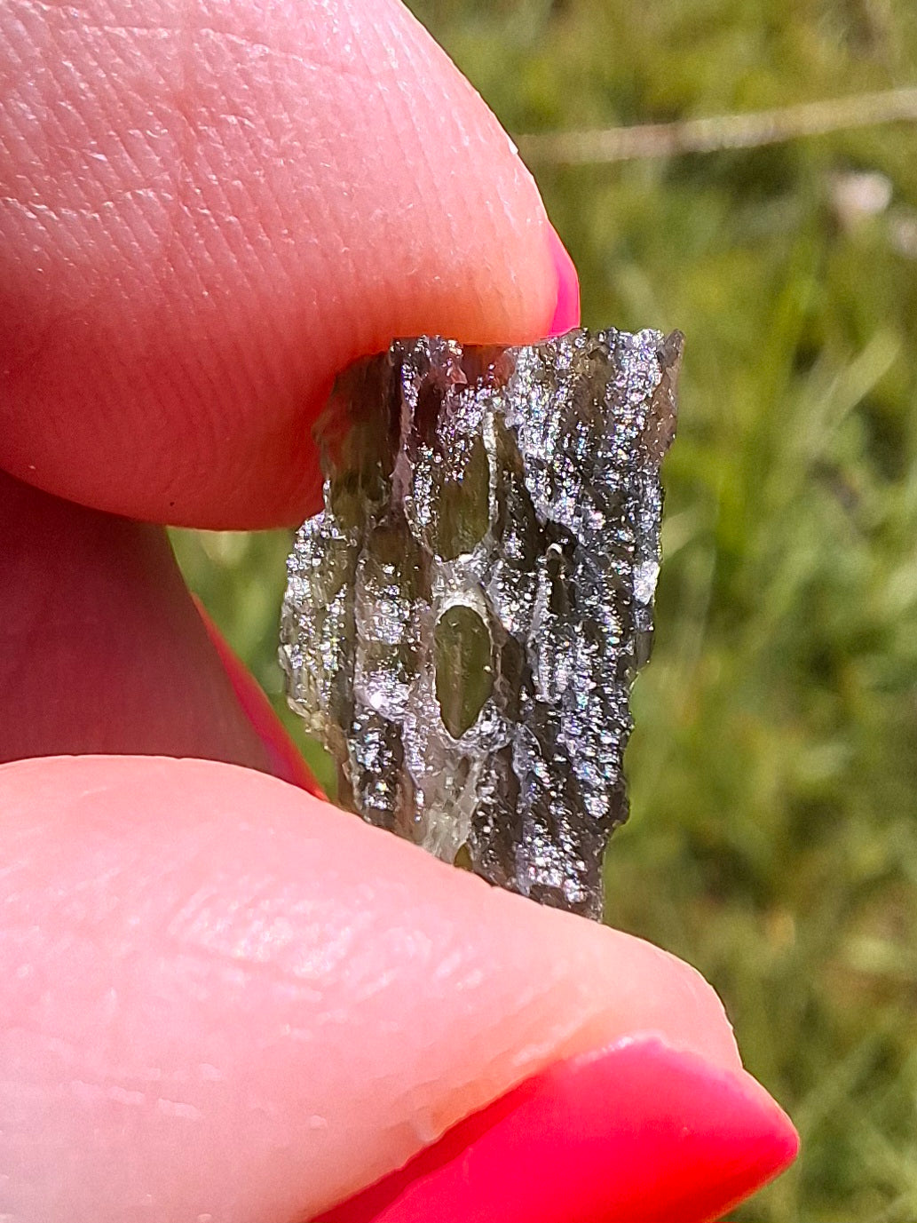 Moldavite Piece, 0.65g, Tektite (Ref: 1410)