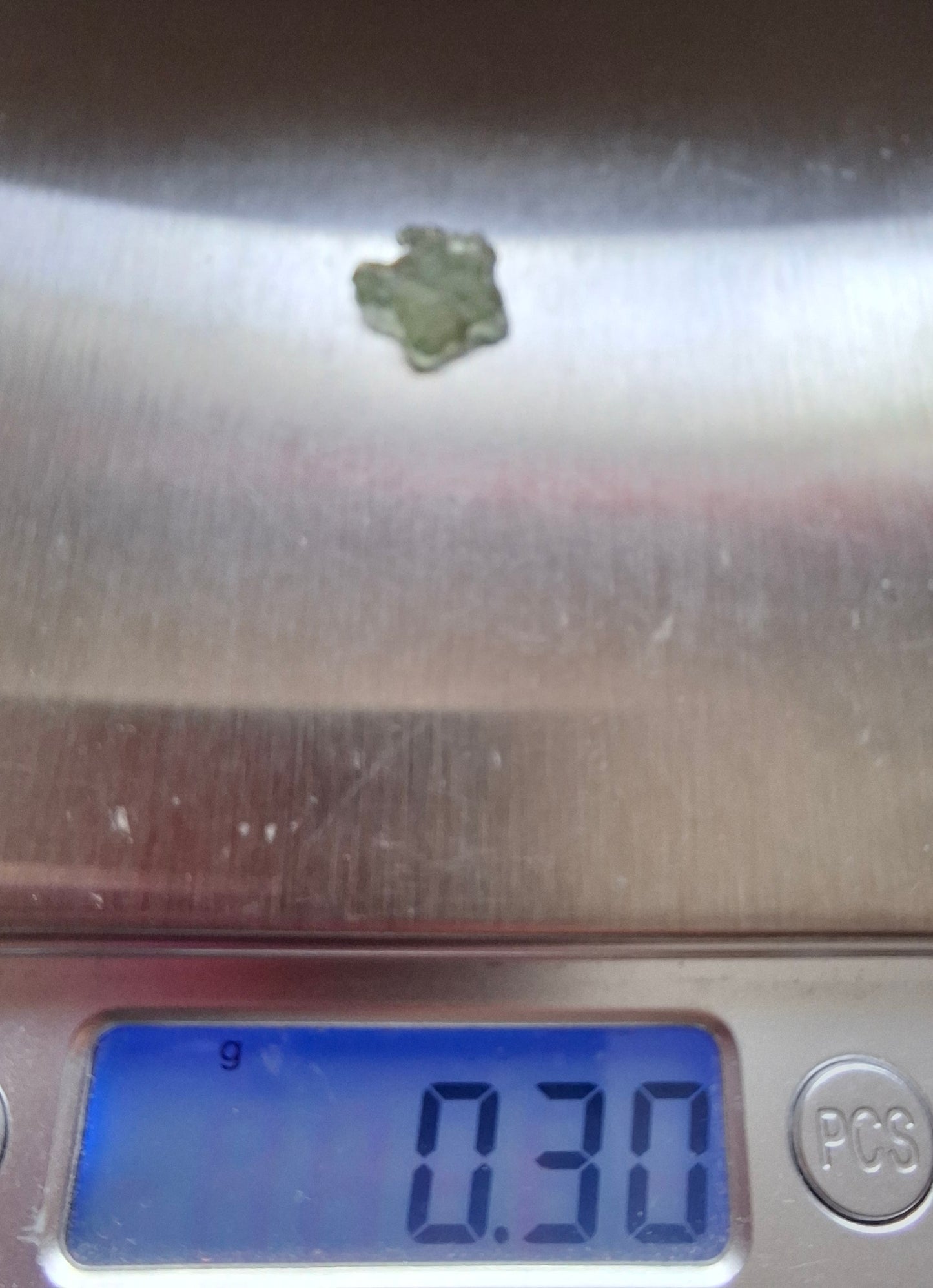 Moldavite small Piece, 0.30g, Tektite (Ref: 1437)