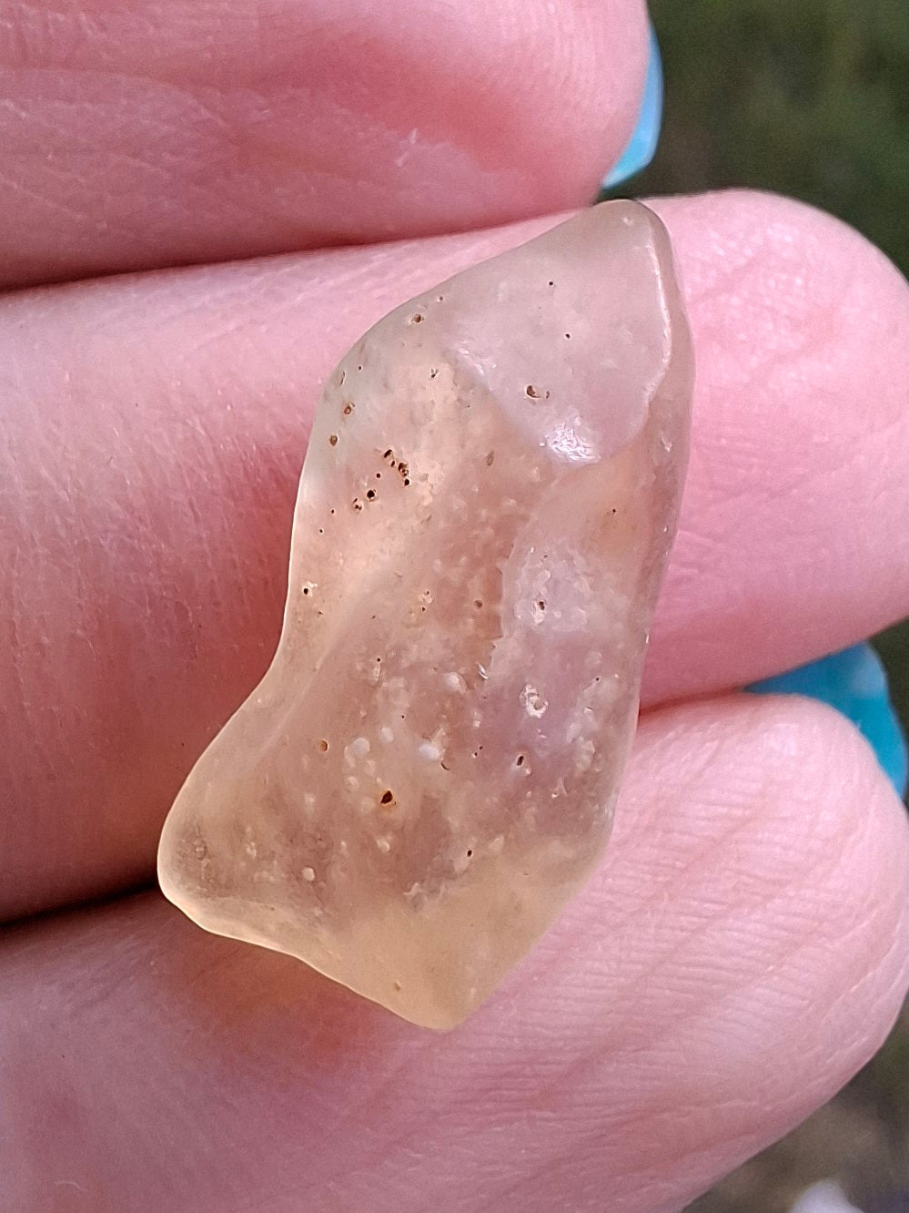 Libyan Desert Glass small Piece, 1.50g, Tektite