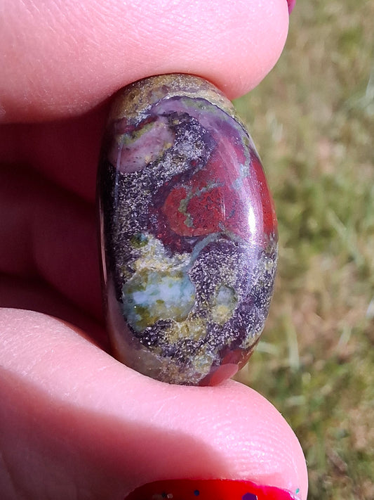 Dragons Blood Jasper, Tumble Stone, Crystal (Ref: T112)
