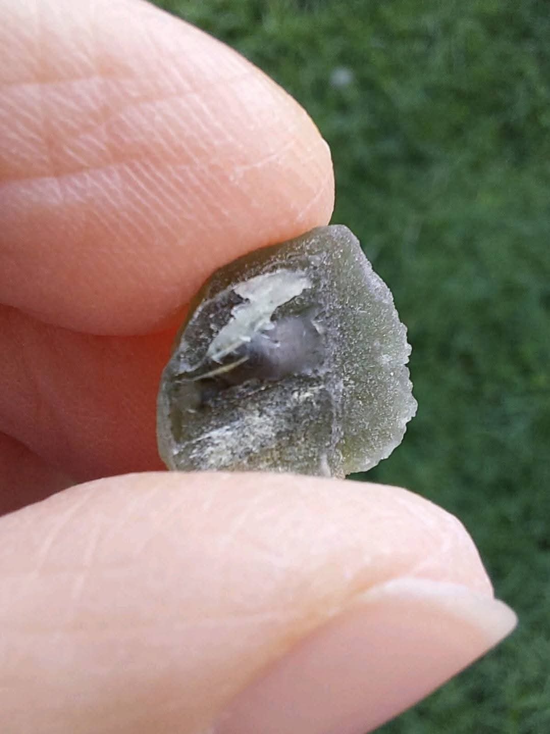 Moldavite Piece, 0.90g, Tektite (Ref: 928)