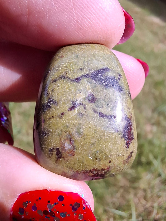 Dragons Blood Jasper, Tumble Stone, Crystal (T111)