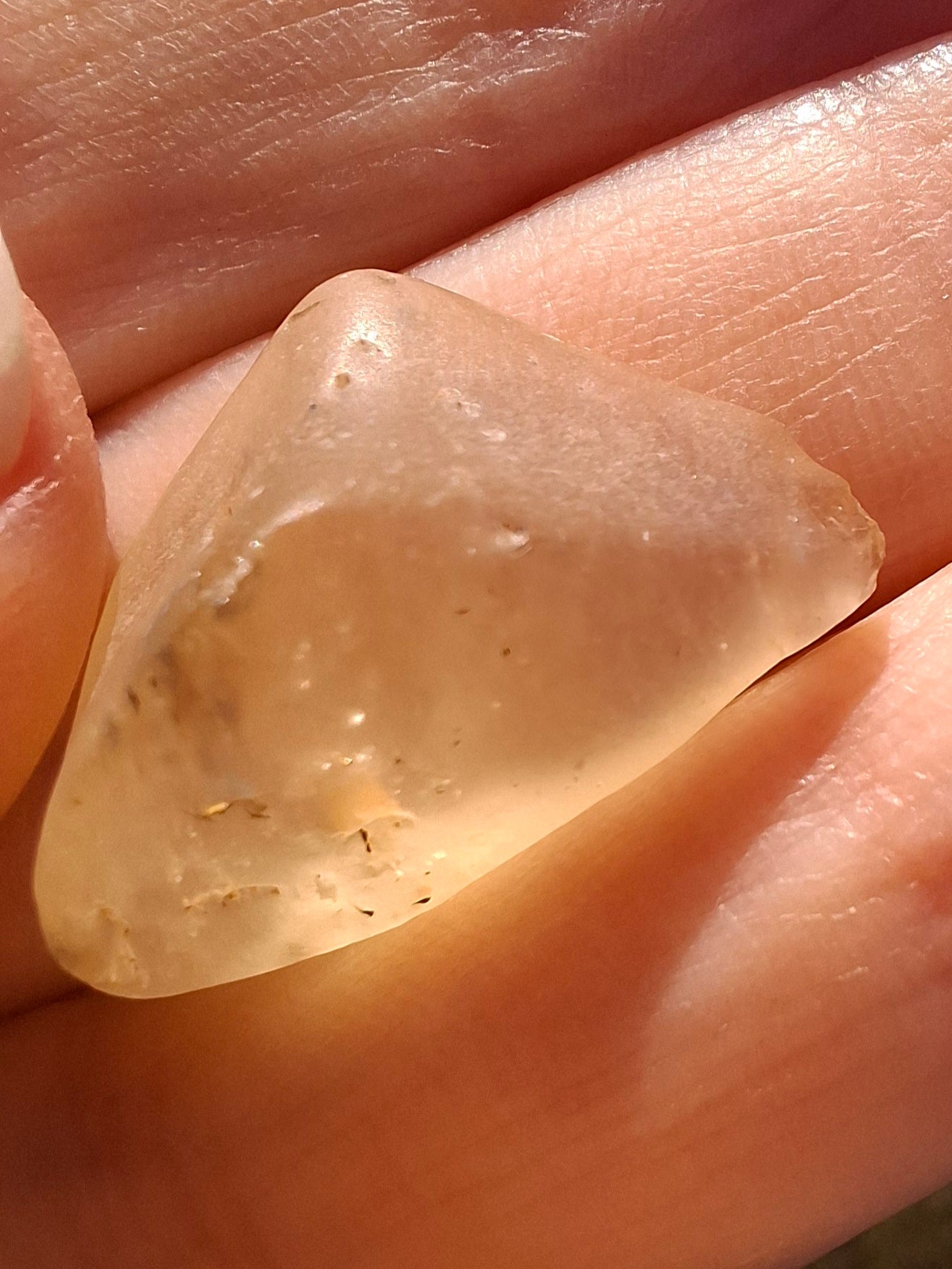 Libyan Desert Glass Piece, 2.80g, Tektite (Ref: LE274)