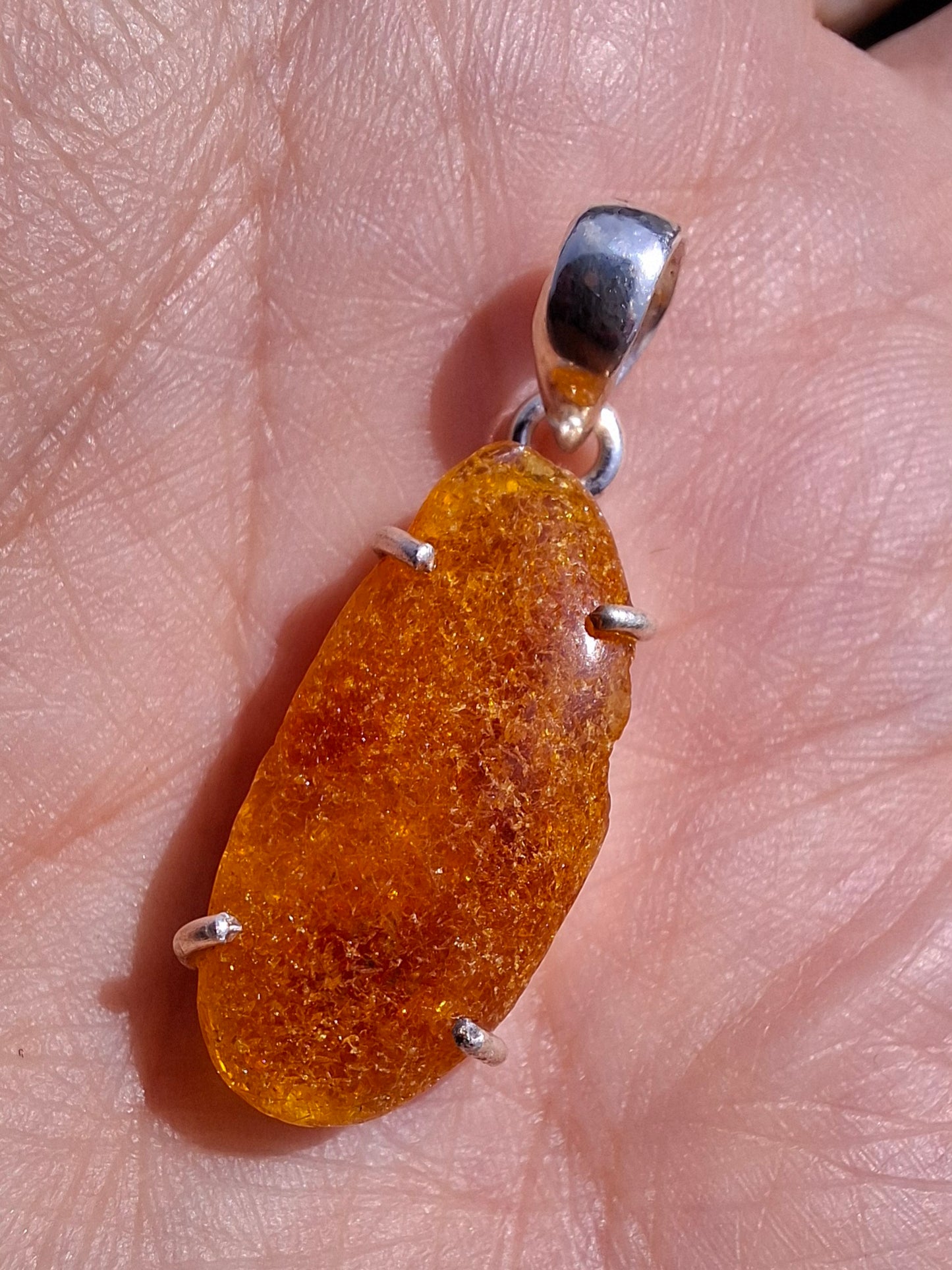 Baltic Amber Pendant, 925 Silver, Fossil (Ref: AP12)