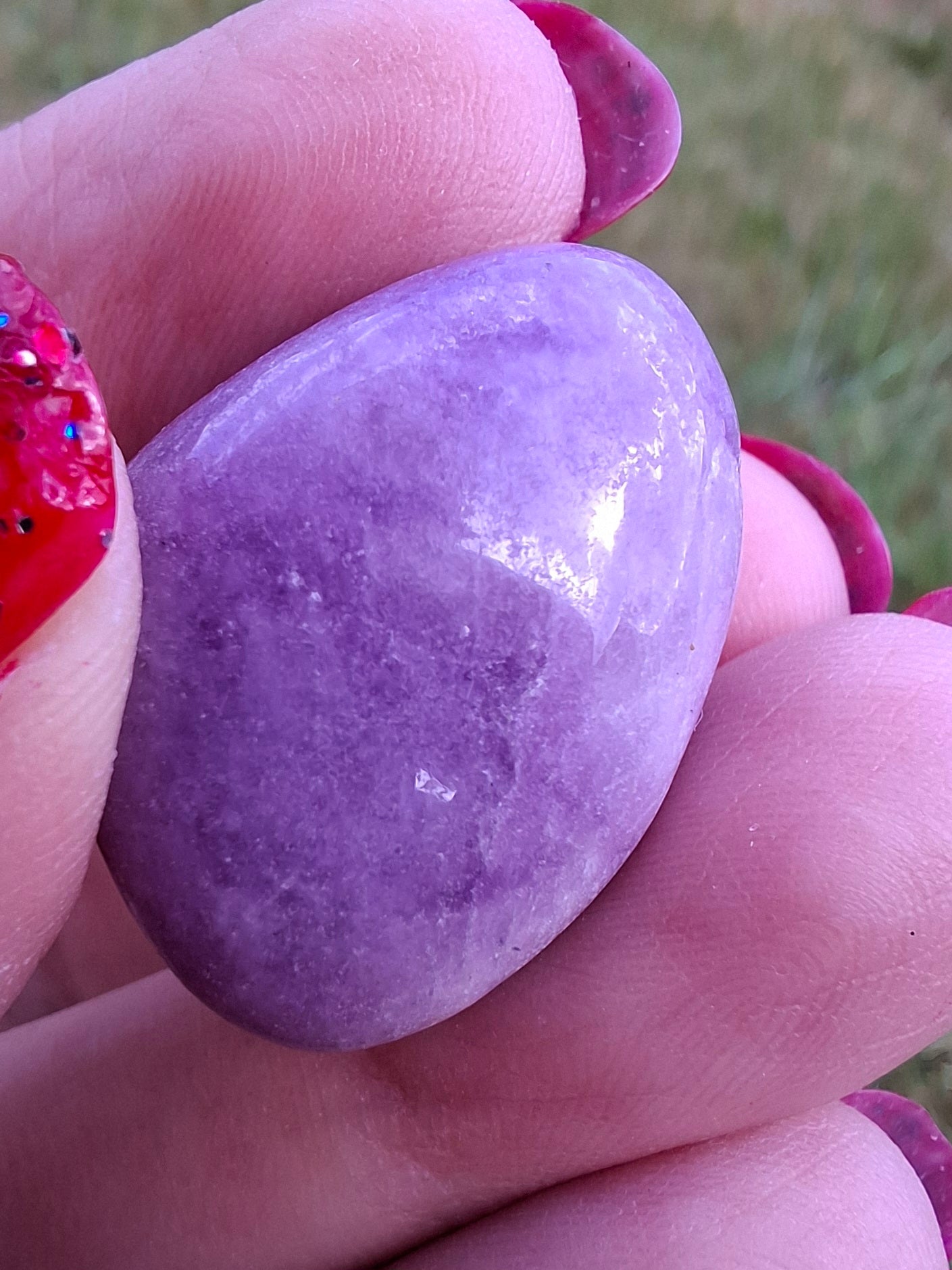 Lepidolite, Tumble Stone, Crystal (Ref: T118)