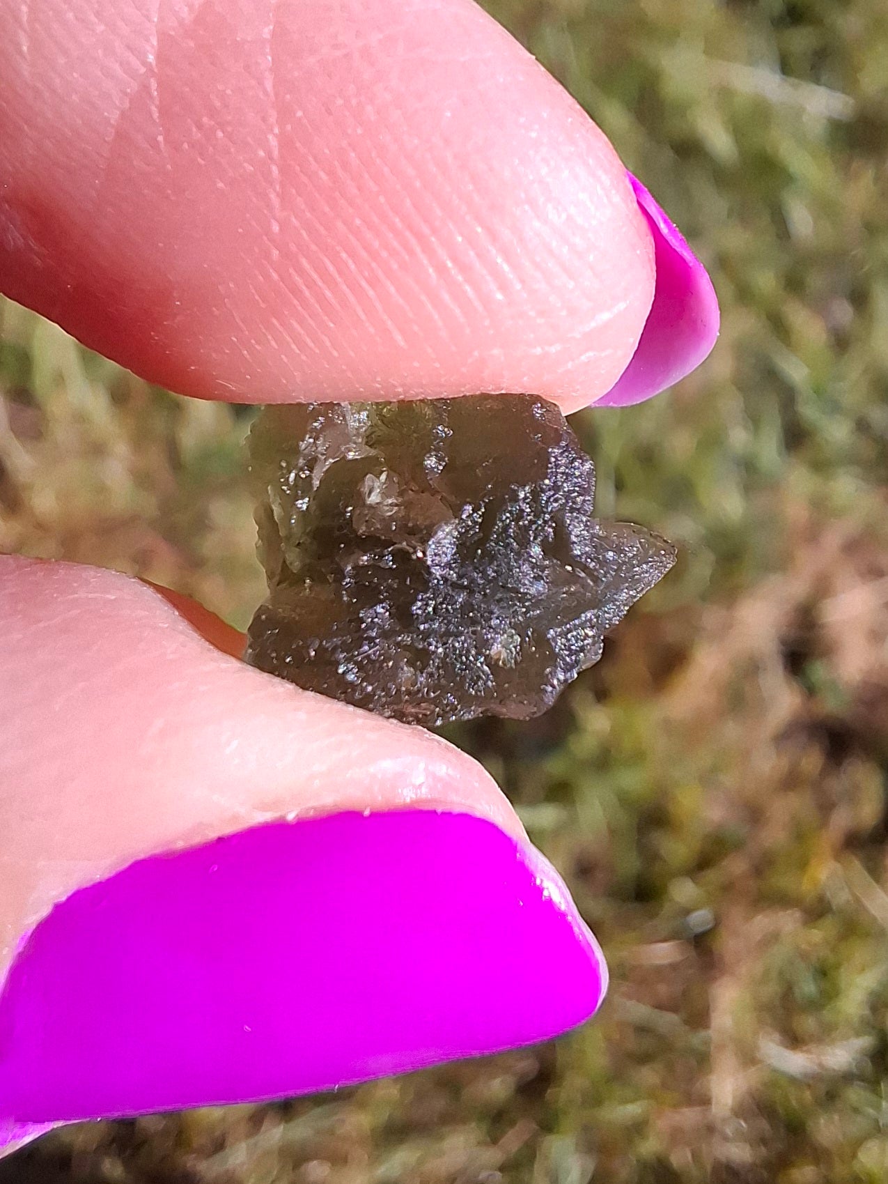 Moldavite Piece, 0.84g, Tektite (Ref: 1445)