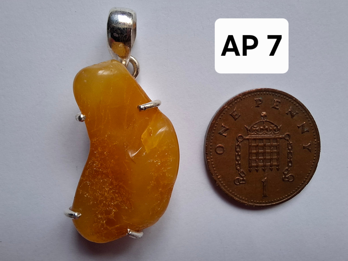 Baltic Amber Pendant, 925 Silver, Fossil (Ref: AP7)