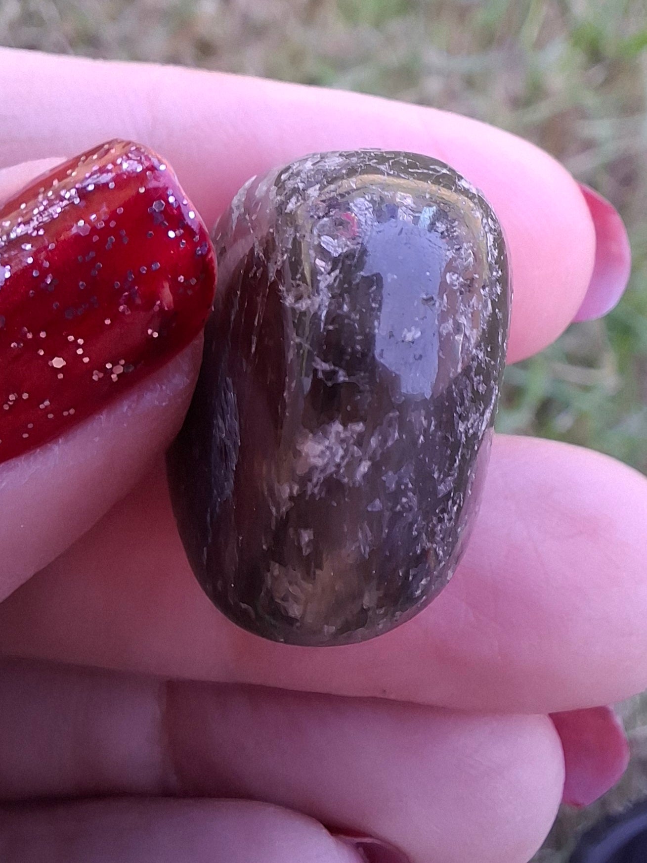 Labradorite, Tumble Stone, Crystal (Ref: T212)