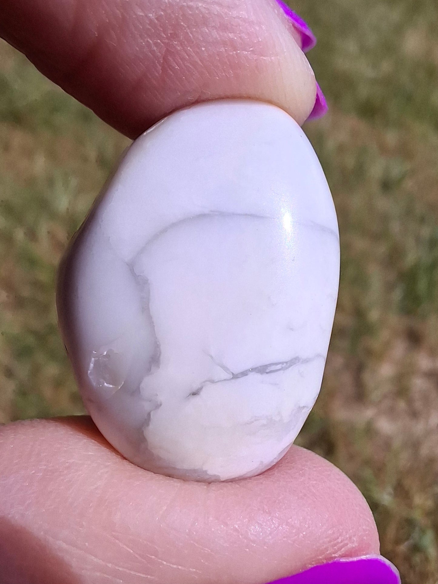 Howlite, Tumble Stone, Crystal (Ref: T40)