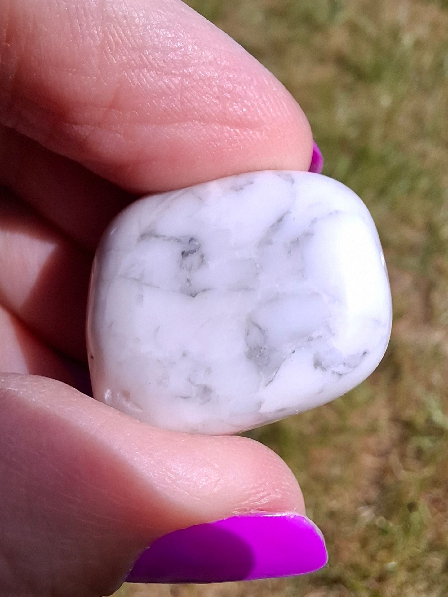 Howlite, Tumble Stone, Crystal (Ref: T44)
