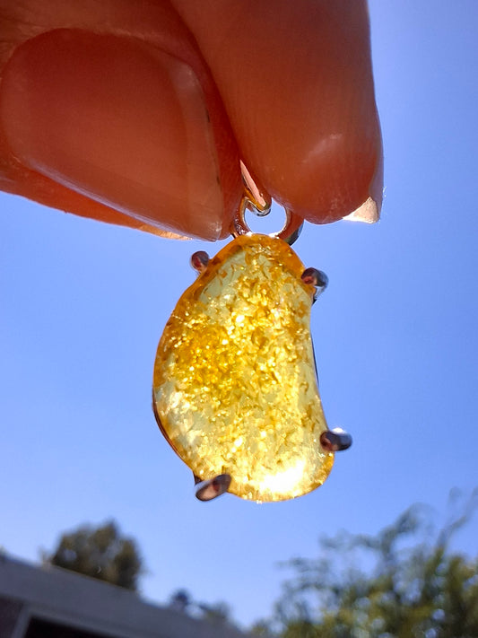 Baltic Amber Pendant, 925 Silver, Fossil (Ref: AP22)