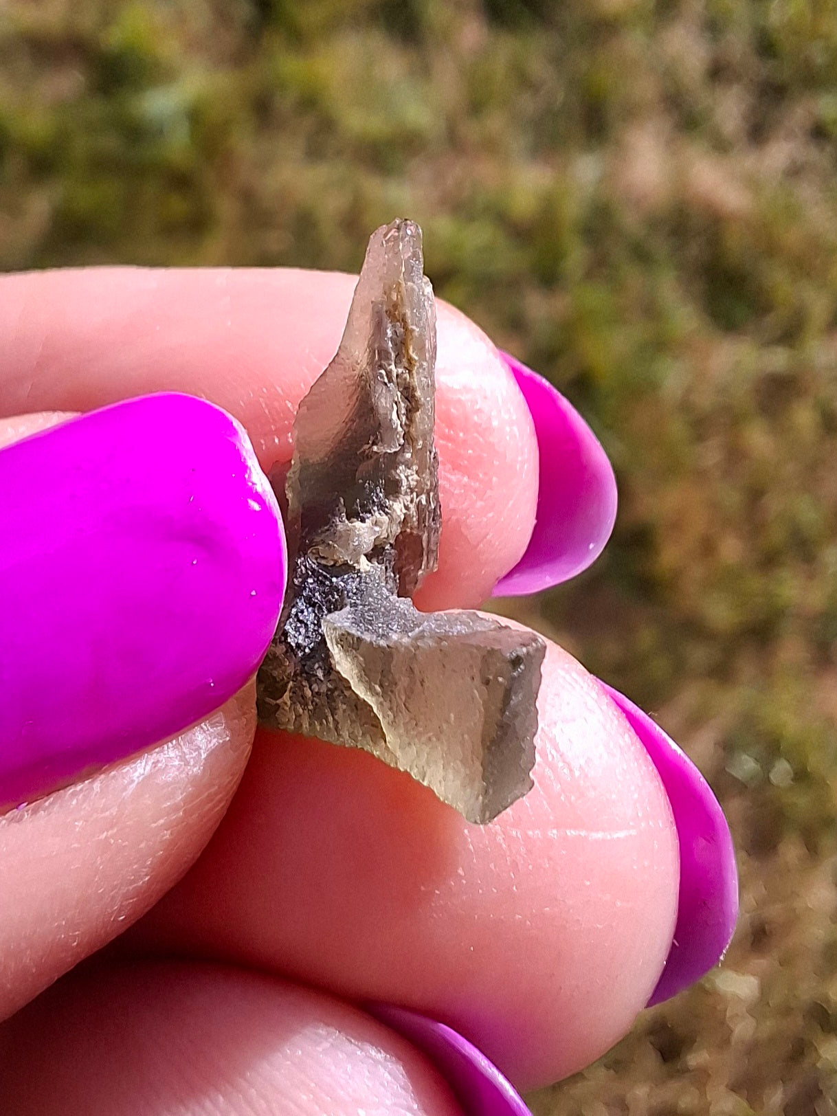 Moldavite Piece, 0.66g, Tektite (Ref: 1436)