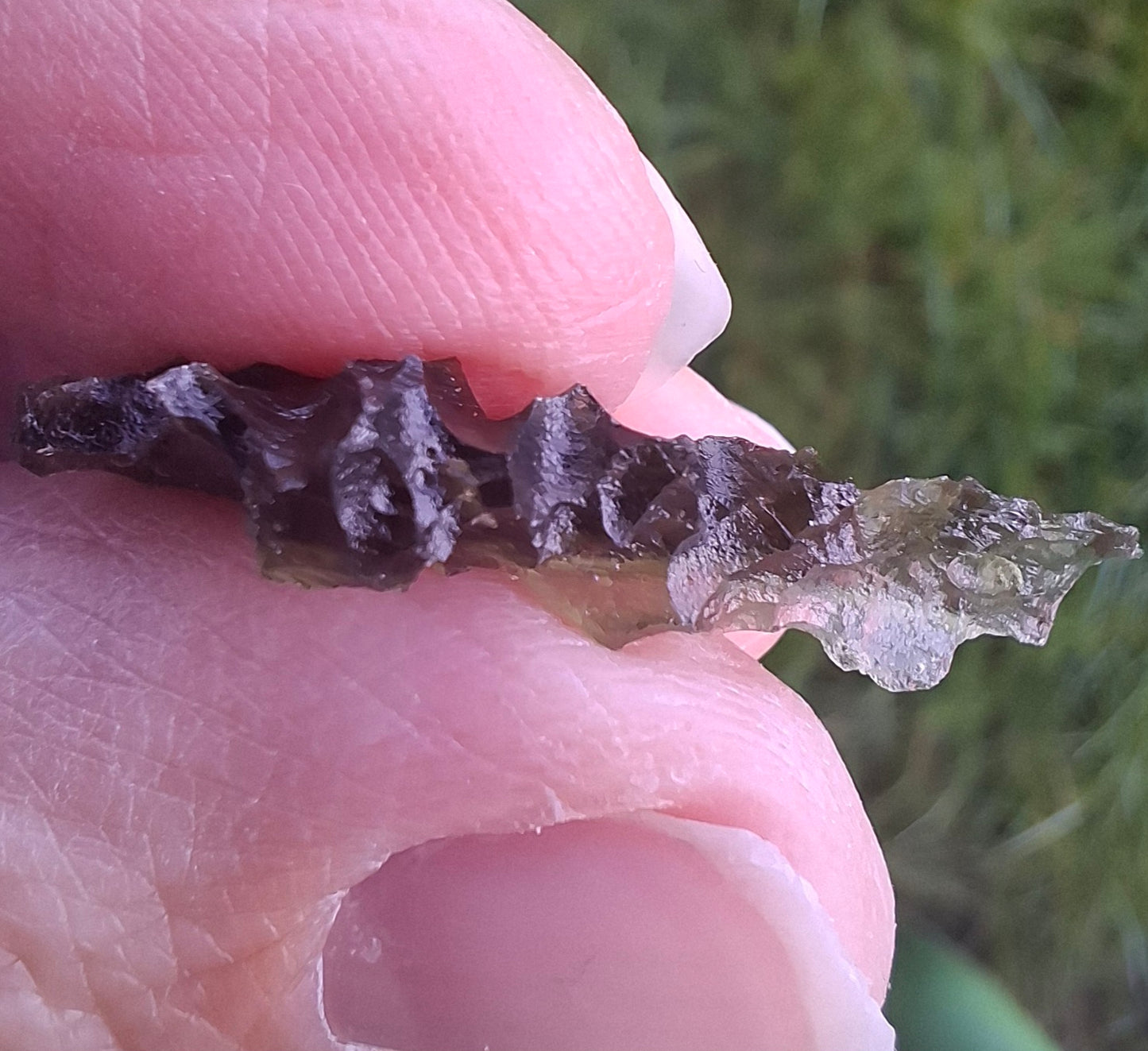 Moldavite Piece, JEZKOVNA BESEDNICE, 0.98g, Tektite (Ref: 1263)