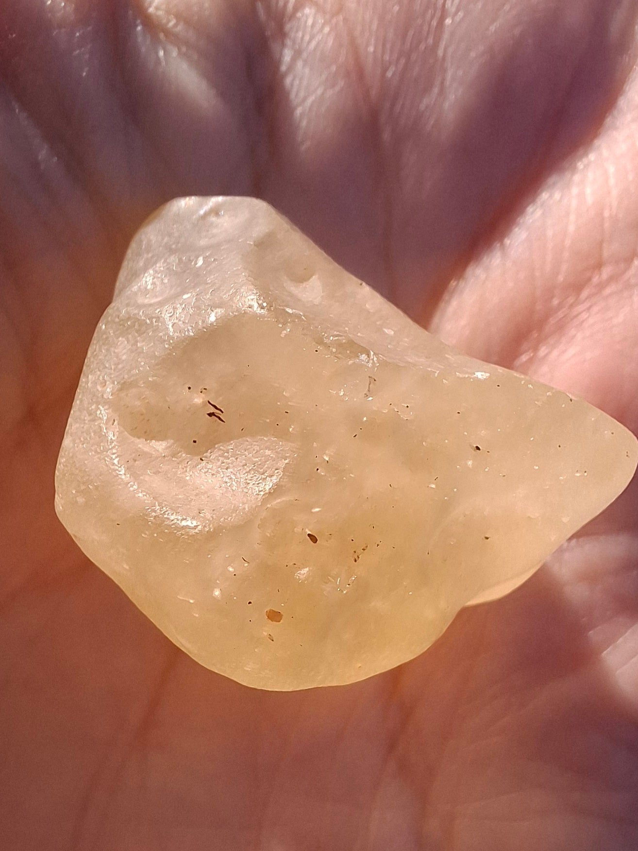 Libyan Desert Glass Piece, 12.90g, Tektite (Ref: LE243)