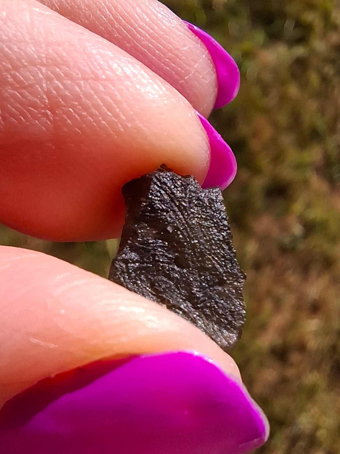 Moldavite Piece, 0.72g, Tektite (Ref: 1443)