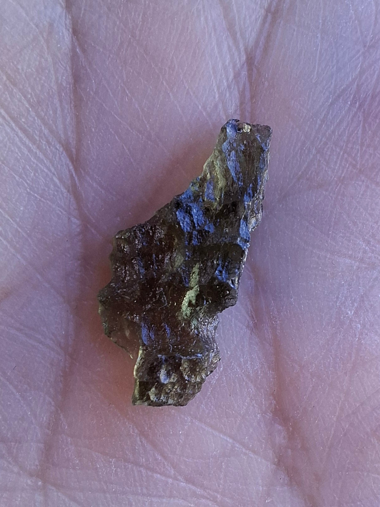 Moldavite Piece, 0.61g, Tektite (Ref: 1457)