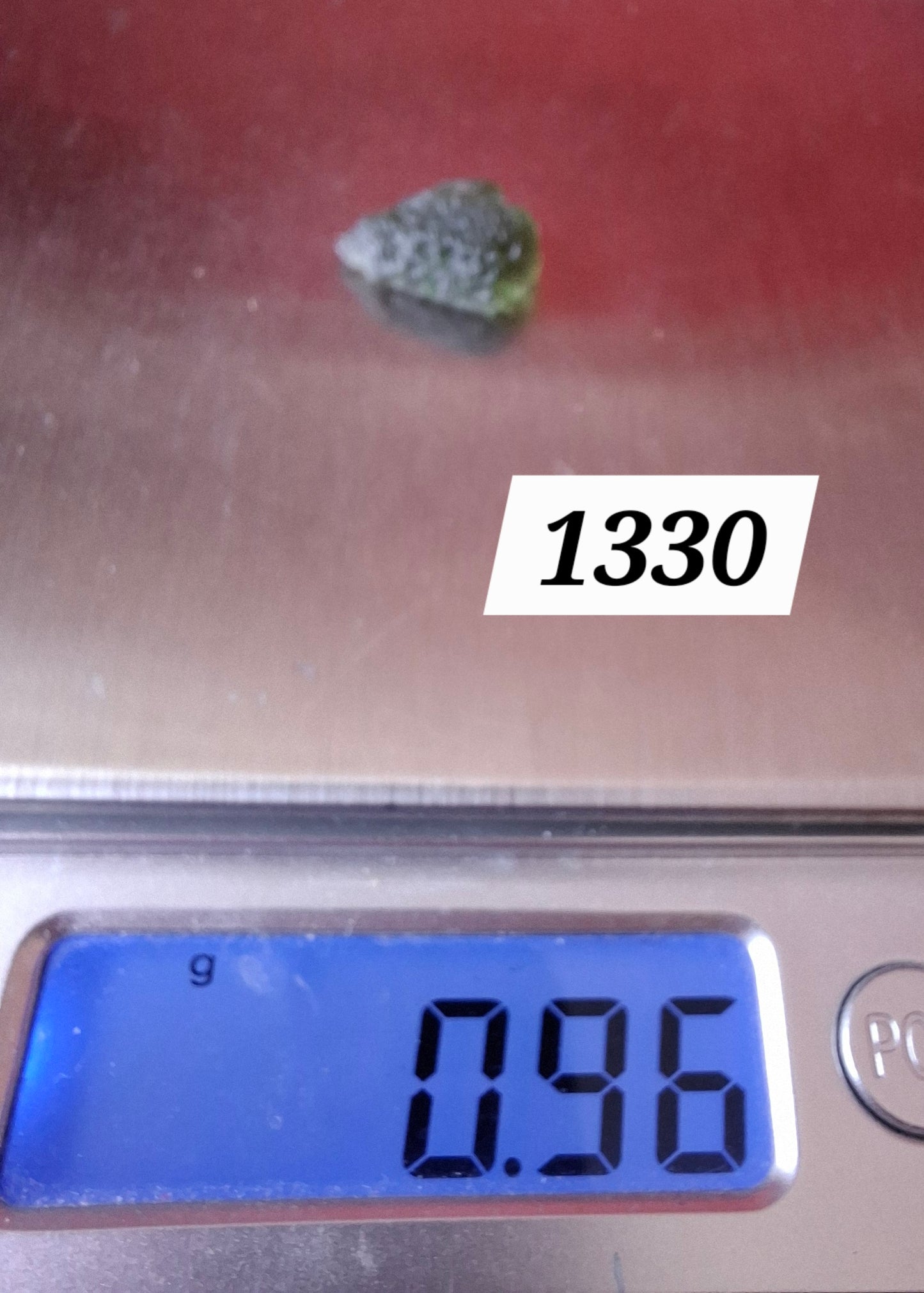 Moldavite Piece, 0.96g, Tektite (Ref: 1330)