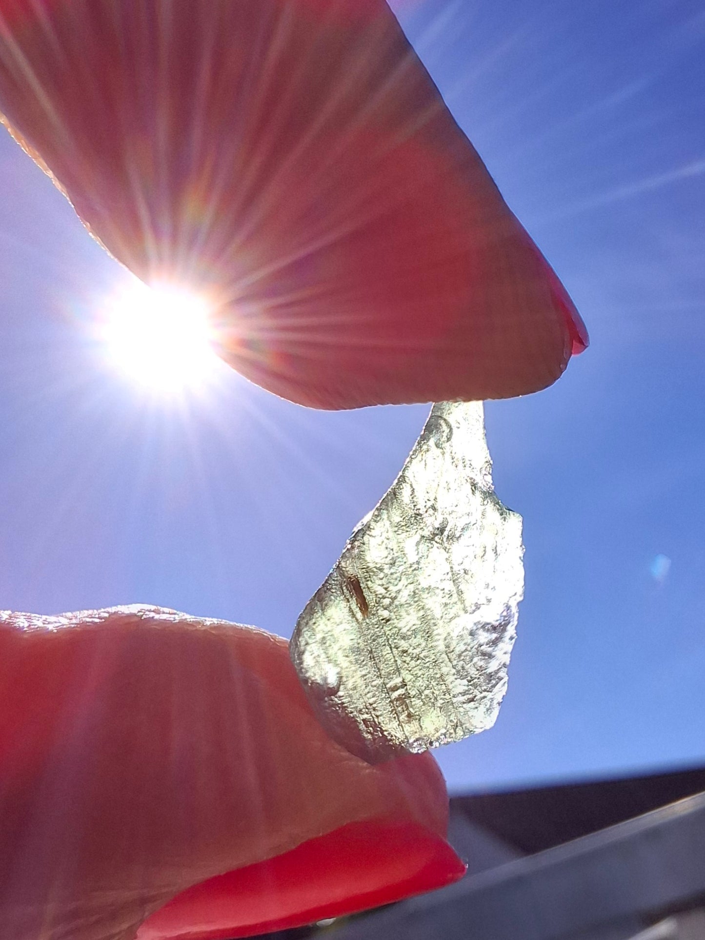 Moldavite Piece, 0.65g, Tektite (Ref: 1404)