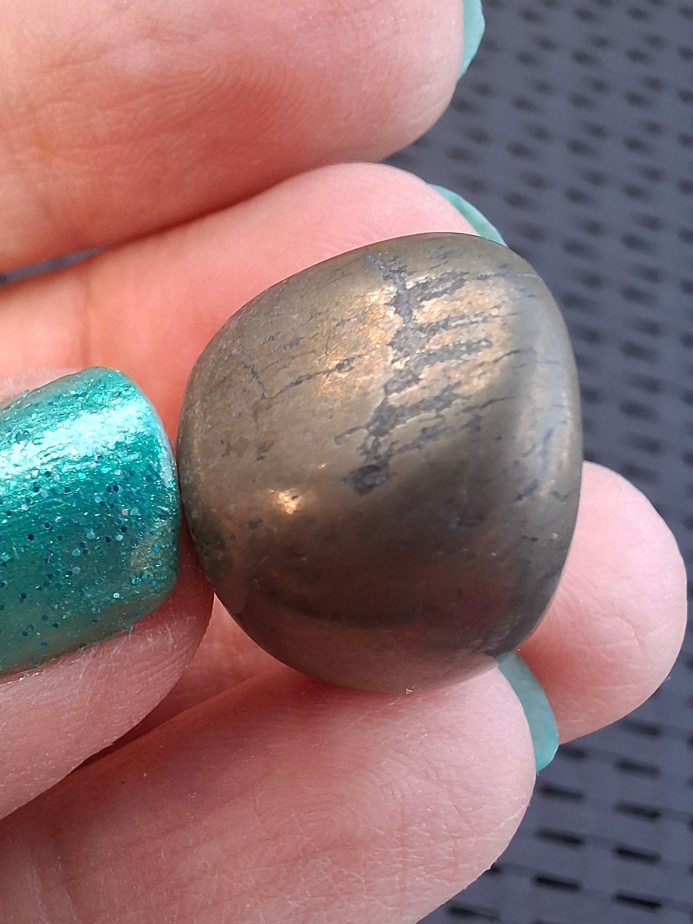 Apache Gold Tumble Stone, Crystal (Ref: T225)