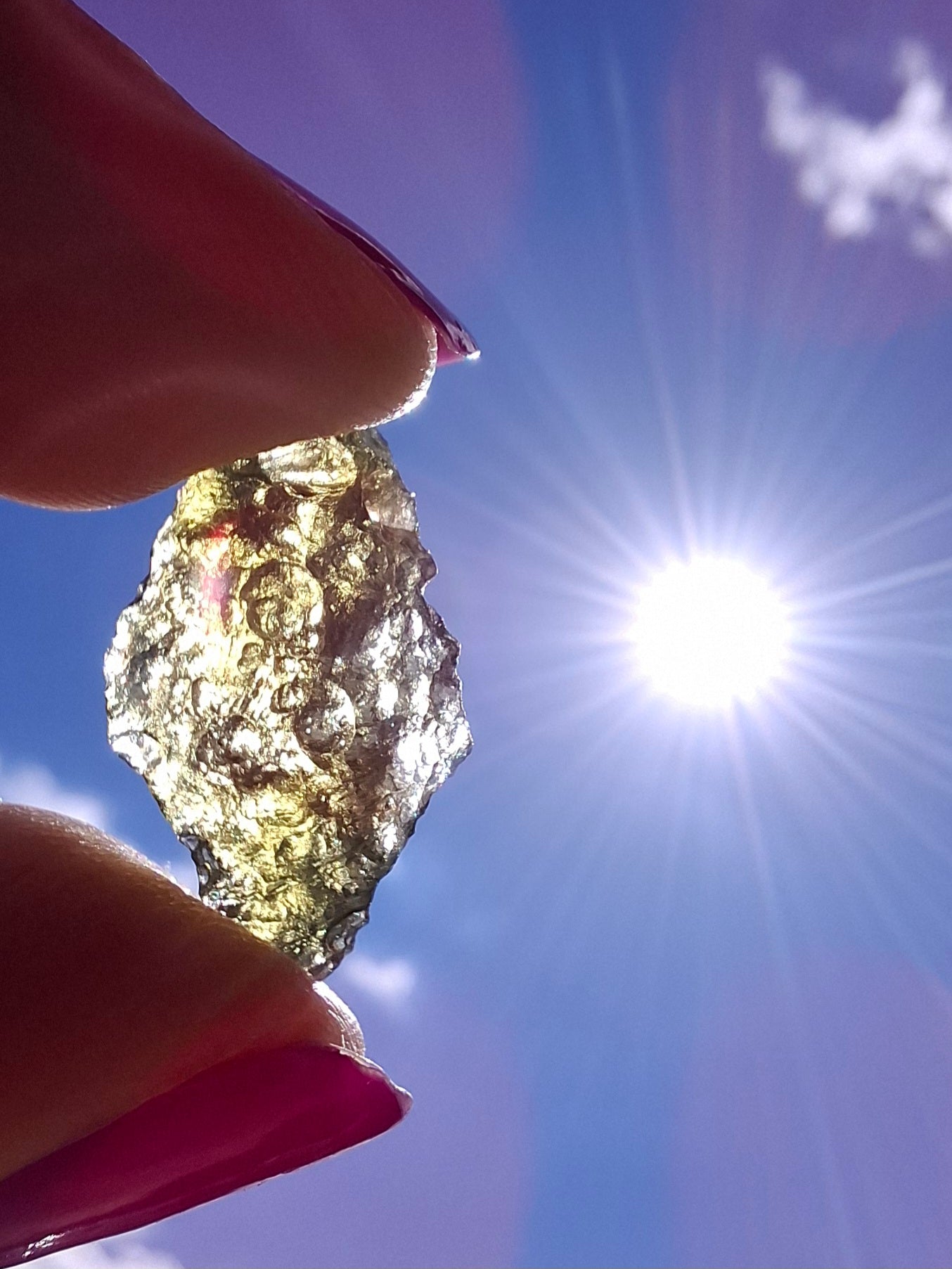 Moldavite Piece, 0.98g, Tektite (Ref: 1427)