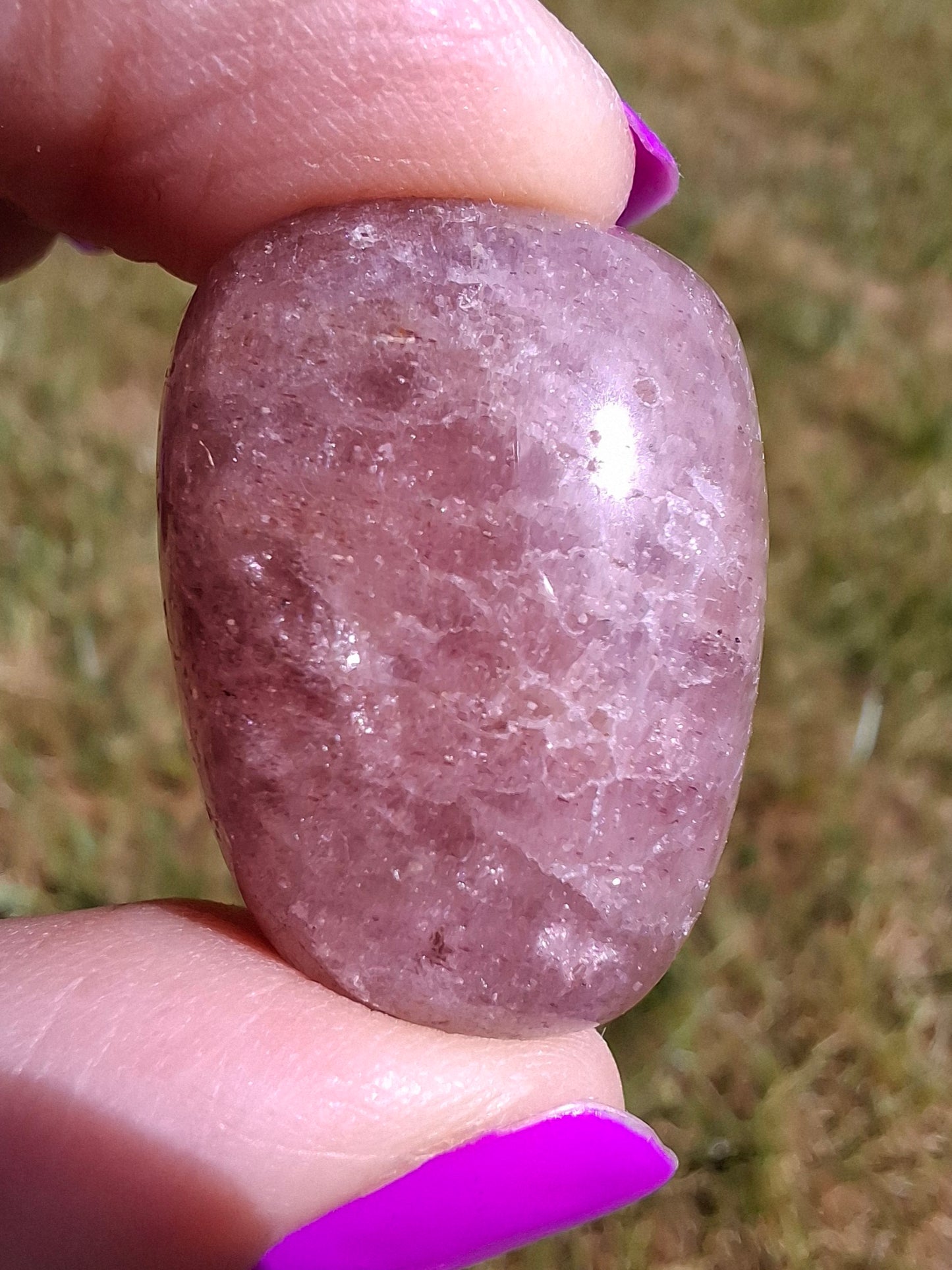 Strawberry Quartz, Tumble Stone, Crystal (Ref: T10)