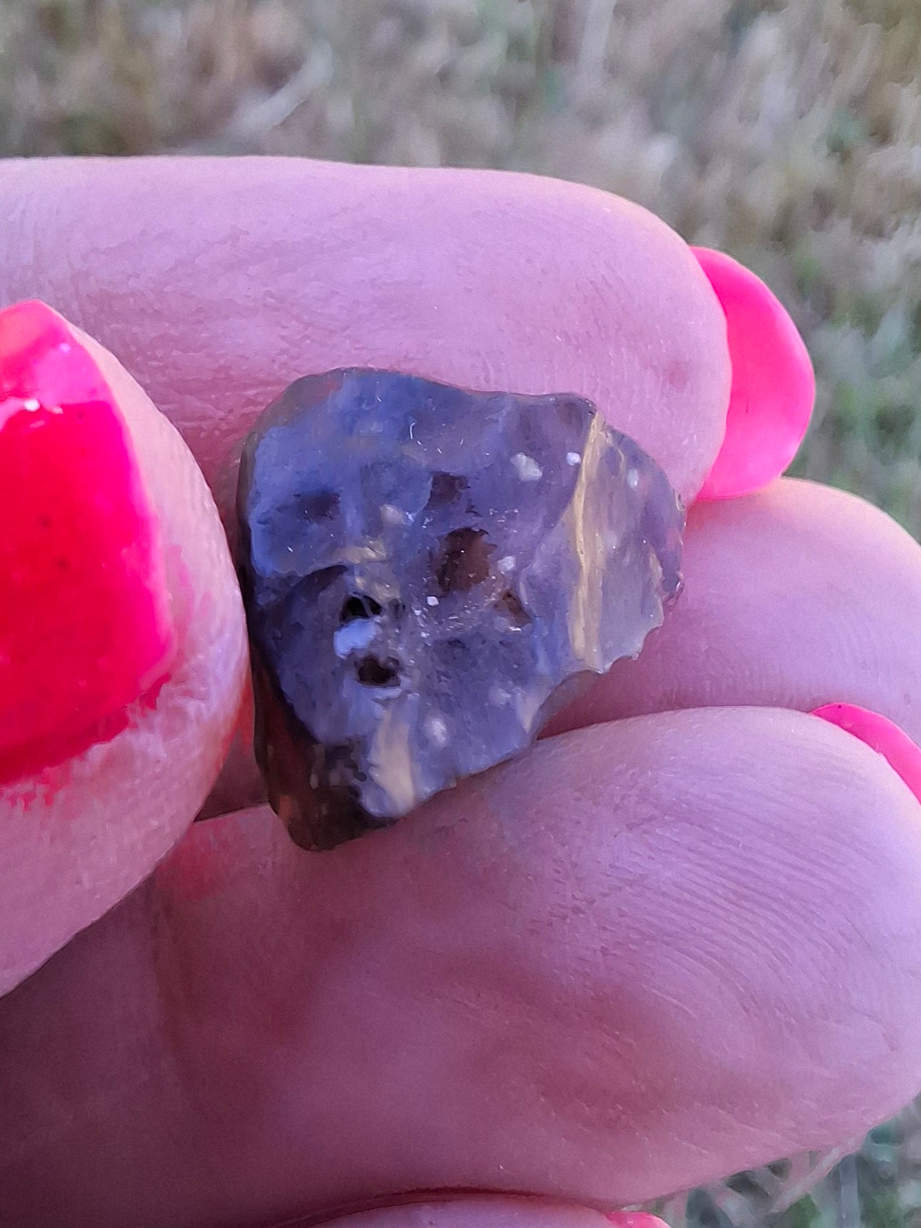 Libyan Desert Glass (darker) Piece, 2.29g, Tektite (Ref: L1359)