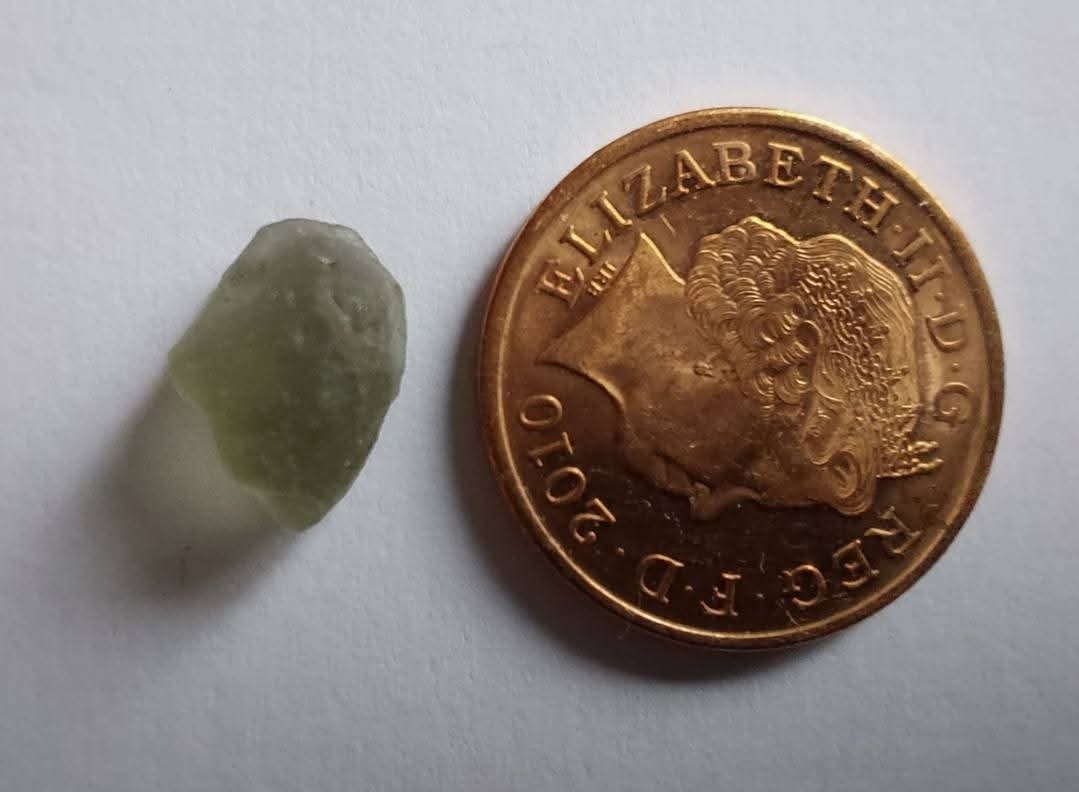Moldavite Piece, 0.52g, Tektite (Ref: E226)