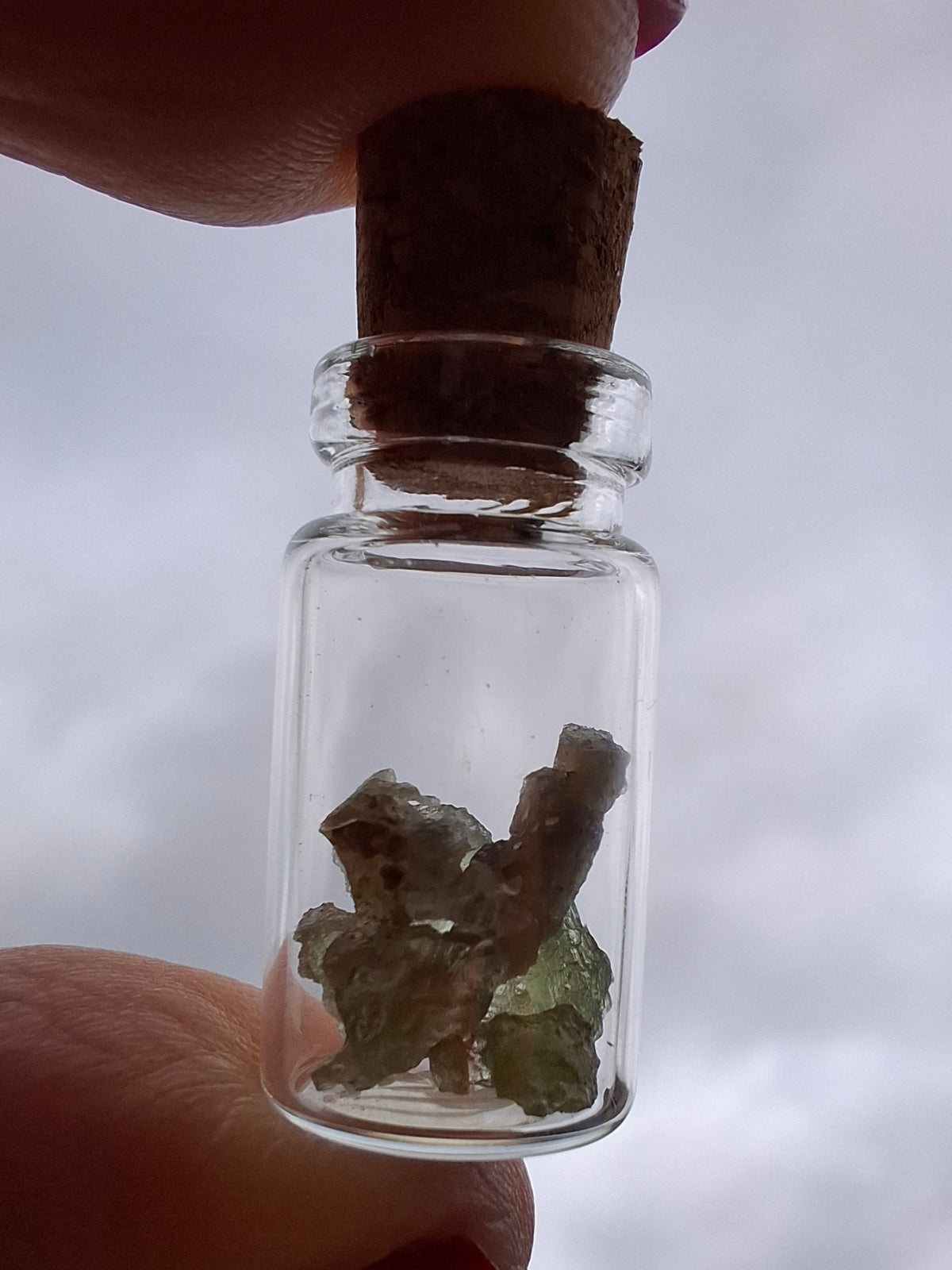 Moldavite Chips (0.50g) in 1ml Bottle, Tektite (Ref: B29)