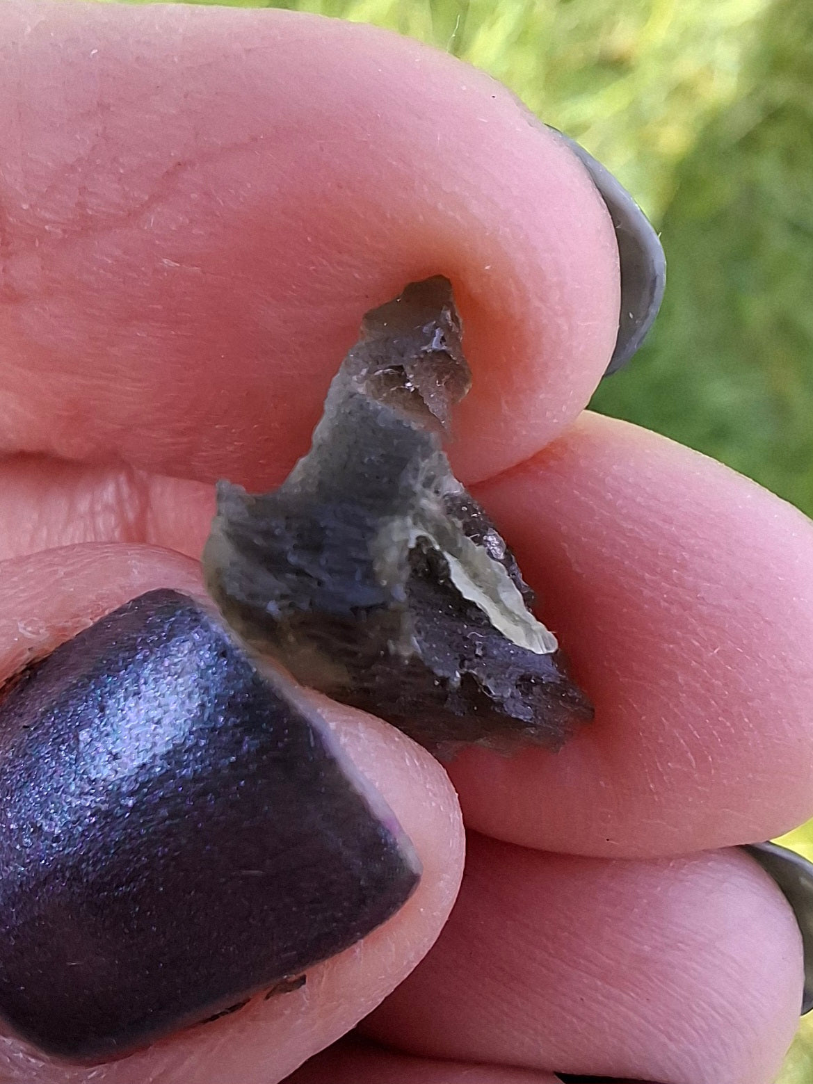 Moldavite Piece, 0.85g, Tektite (Ref: 1396)