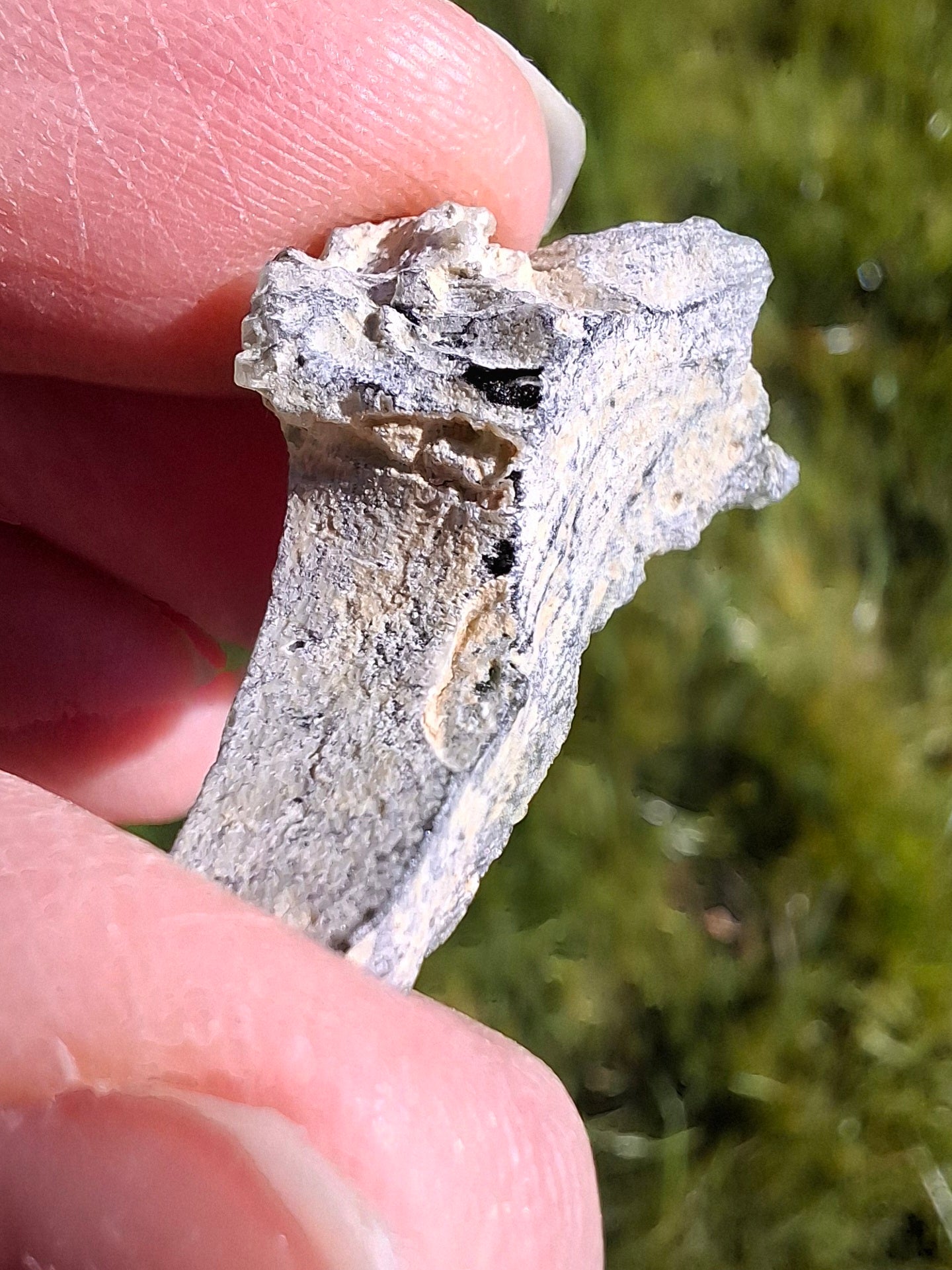 Moldavite Piece, SNOWFLAKE, FROSTED, BARTOCHOV, 3.47g, Tektite (Ref: 1364)