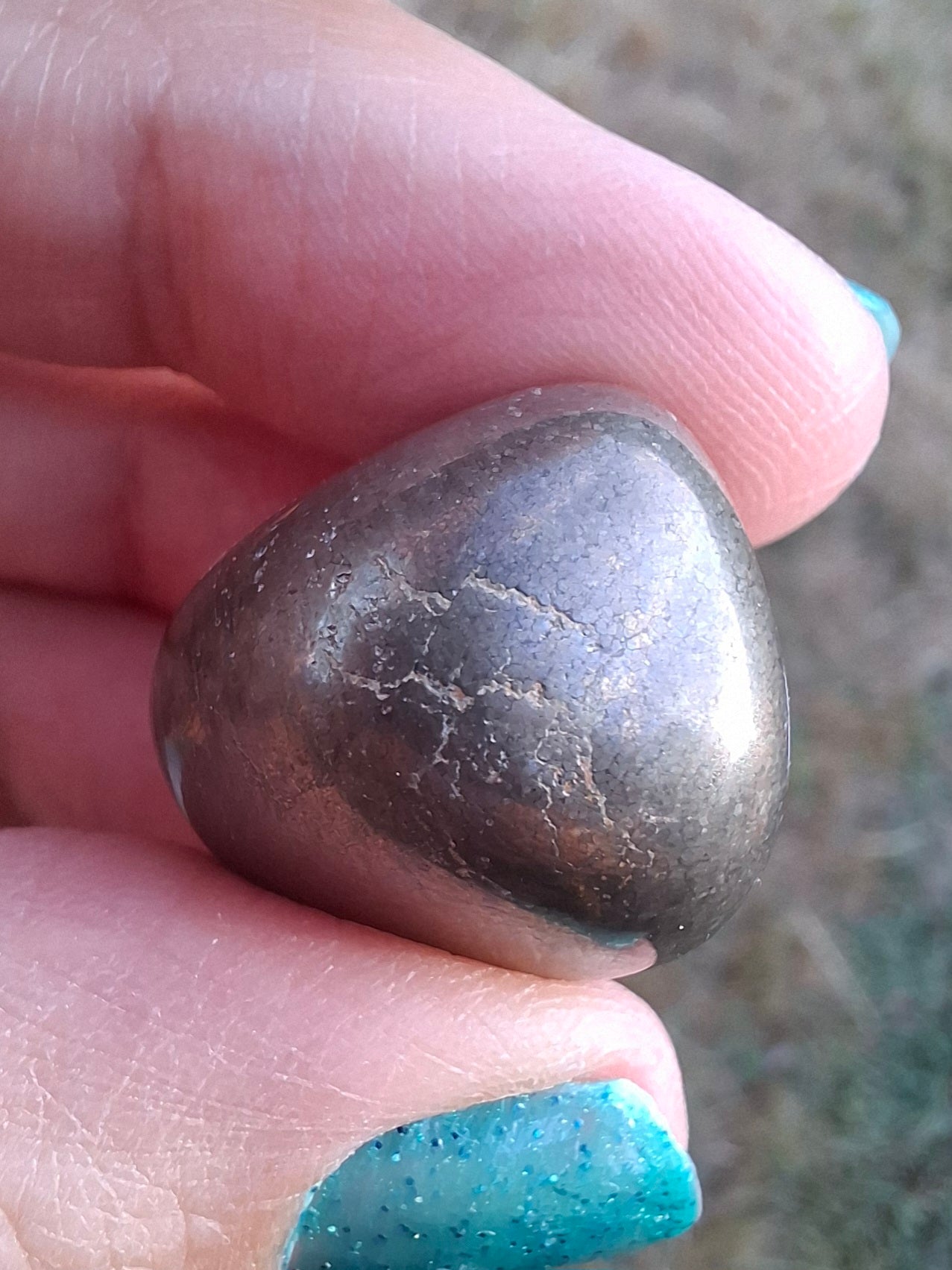 Apache Gold Tumble Stone, Crystal (Ref: T228)