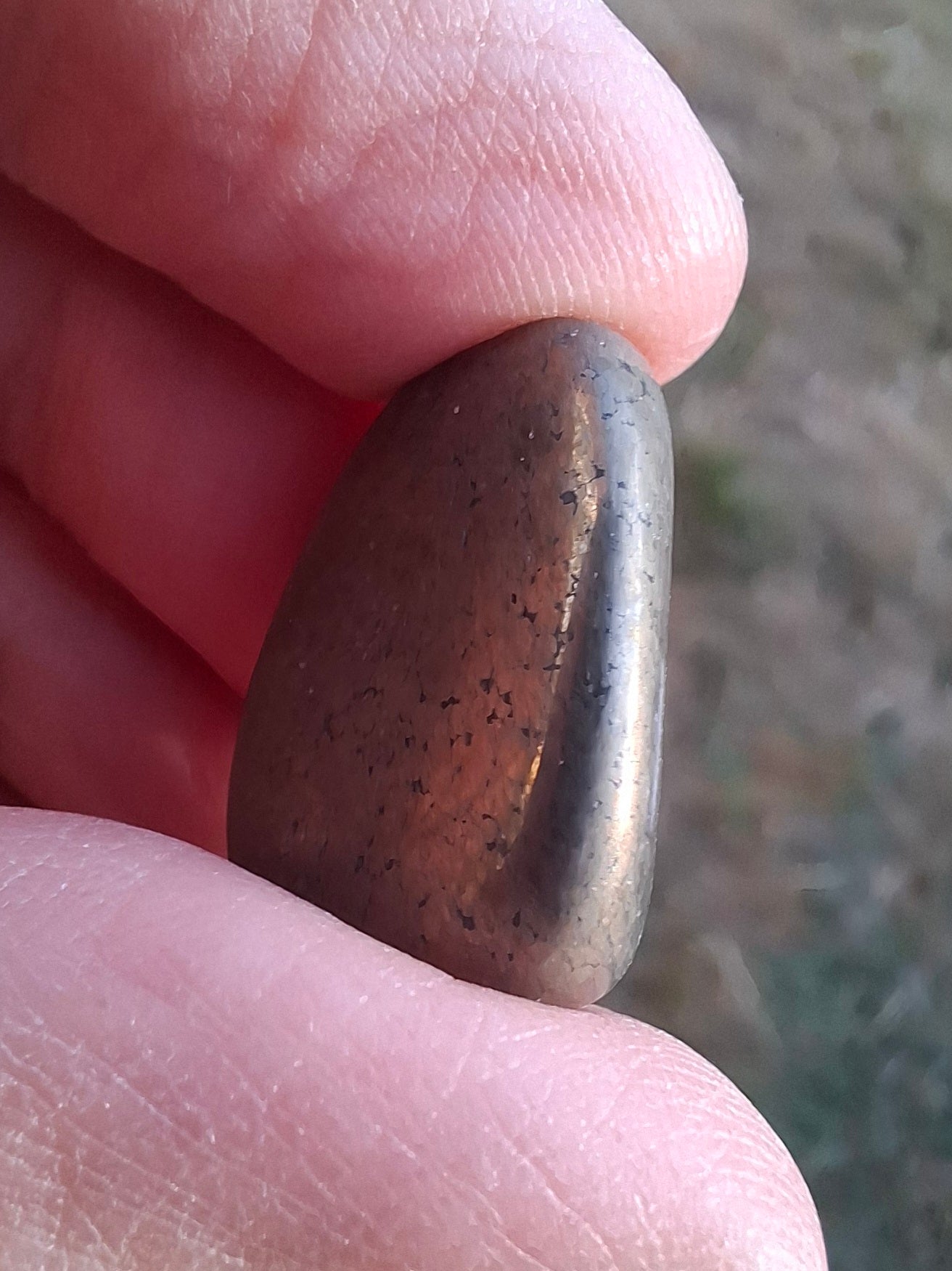 Apache Gold Tumble Stone, Crystal (Ref: T232)
