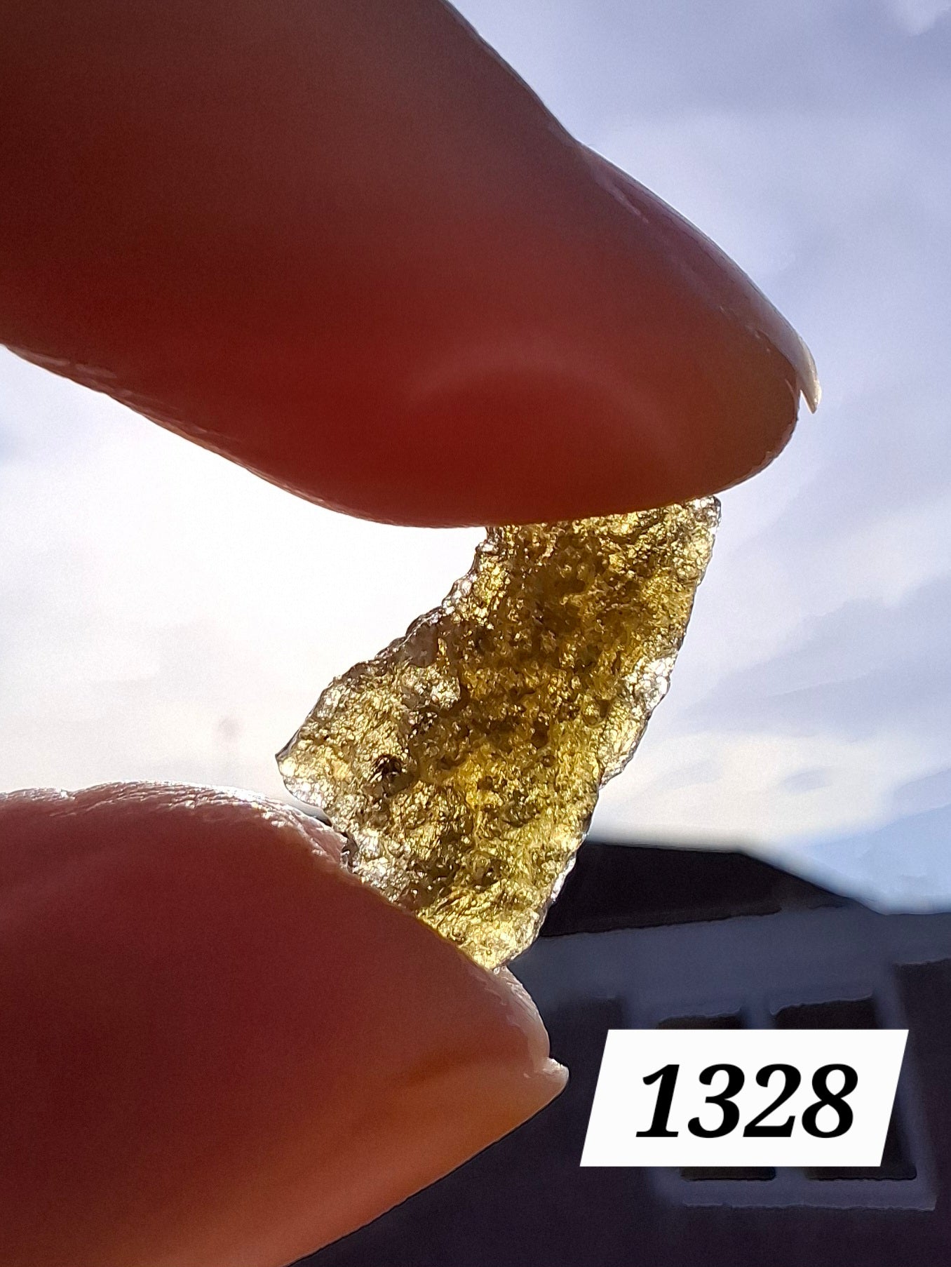 Moldavite Piece, 0.71g, Tektite (Ref: 1328)