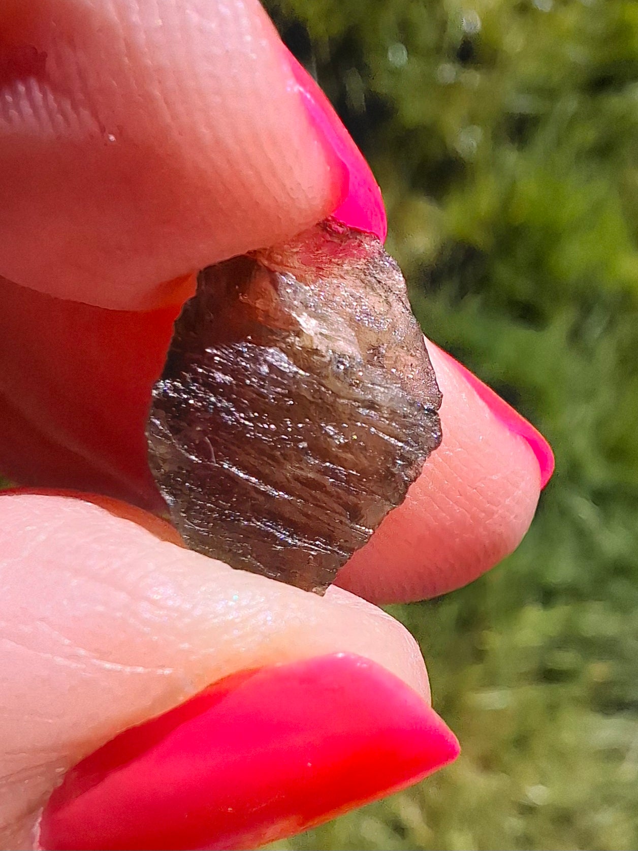 Moldavite Piece, 0.69g, Tektite (Ref: 1407)
