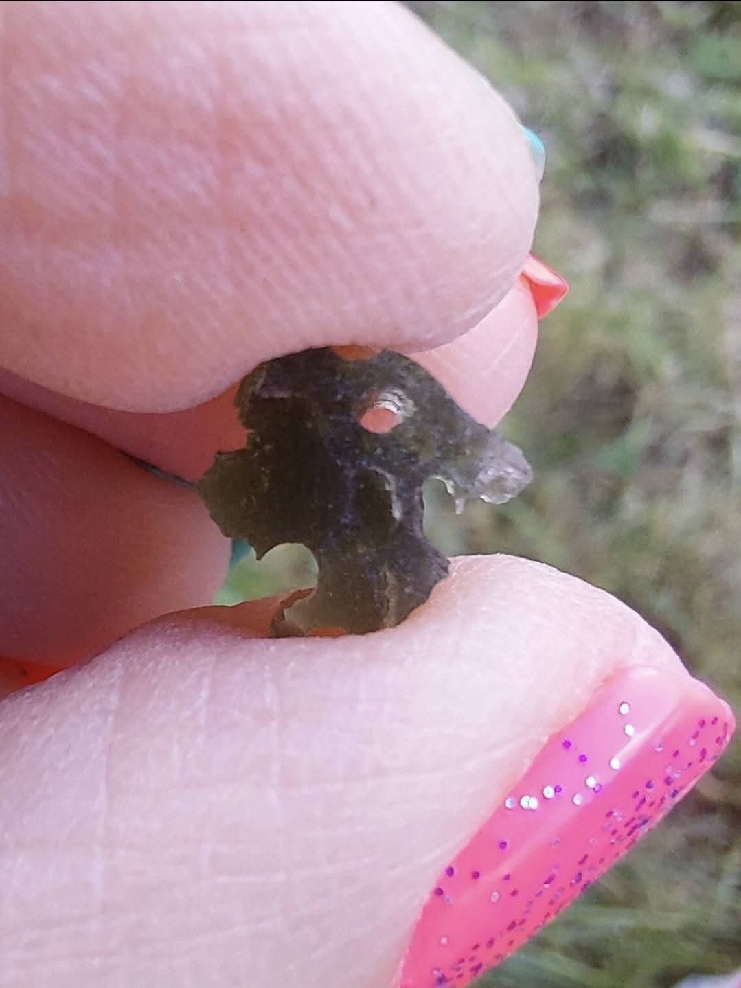 Moldavite Piece, 0.74g, Tektite (Ref: 1147)