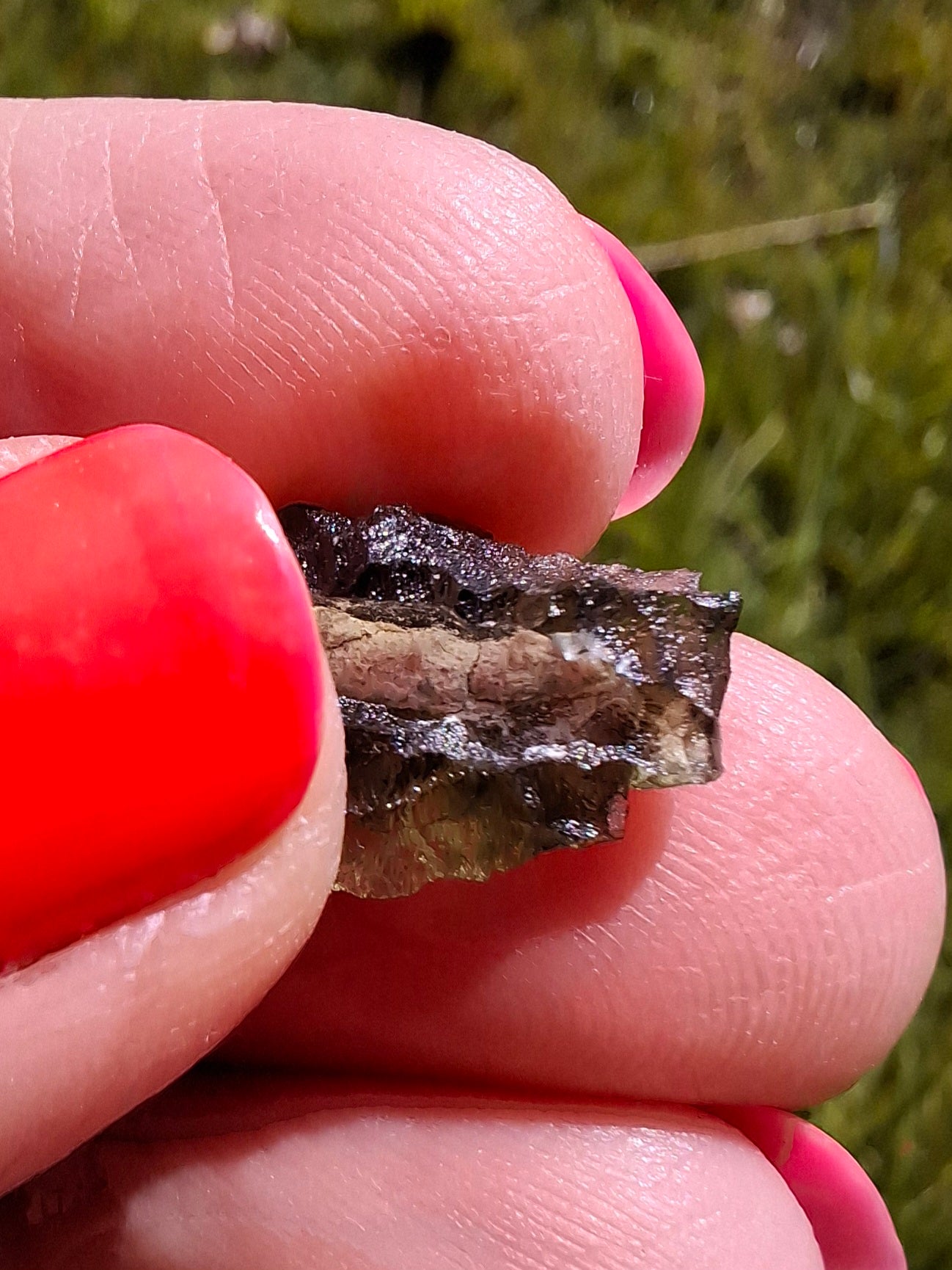 Moldavite Piece, 0.90g, Tektite (Ref: 1412)