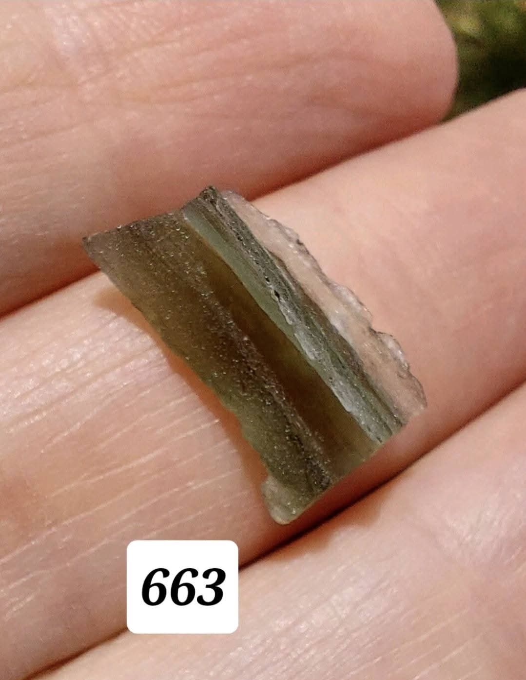 Moldavite Piece, 0.68g, Tektite (Ref: 663)