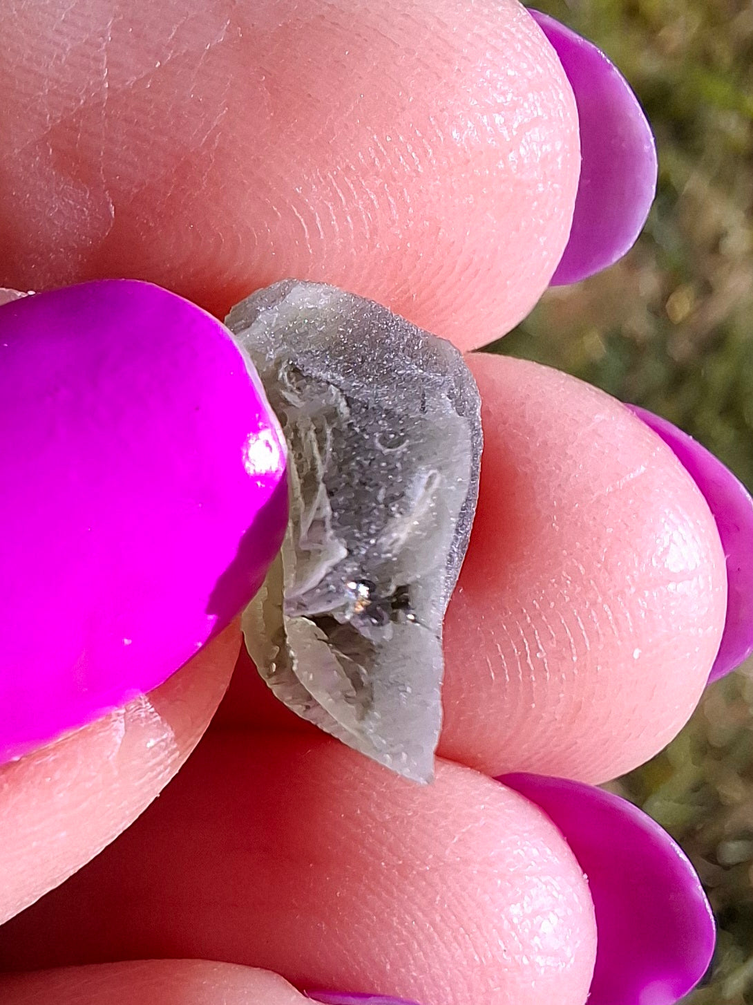 Moldavite Piece, 0.91g, Tektite (Ref: 1460)