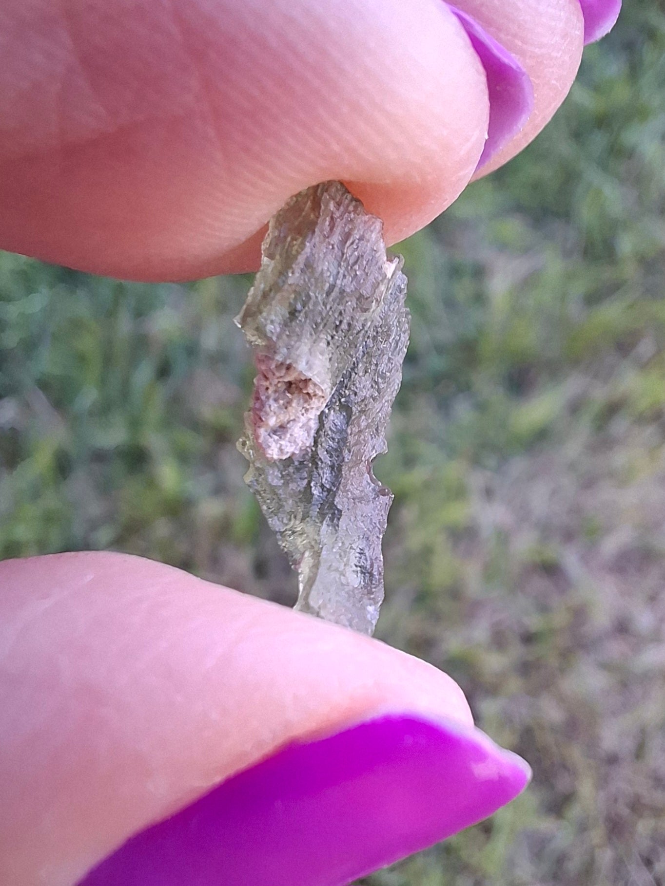 Moldavite Piece, 0.48g, Tektite (Ref: 1463)