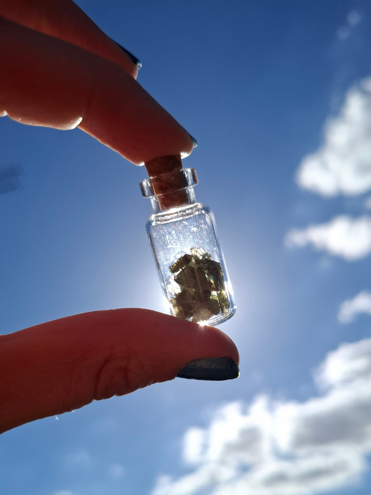 Moldavite Chips (2.00g) in 3ml Bottle, Tektite (Ref: B42)