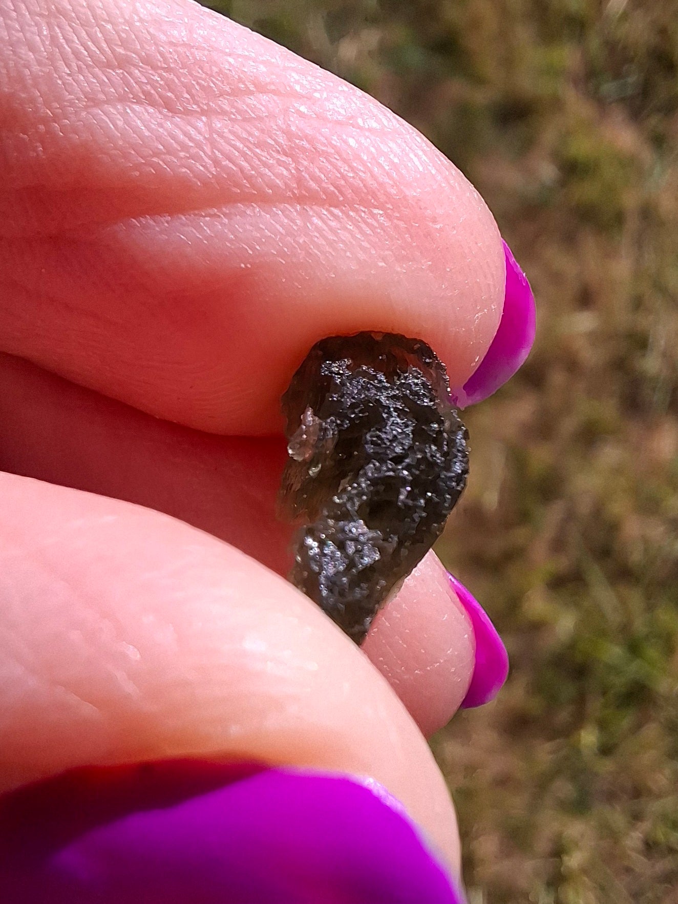 Moldavite Piece, 0.72g, Tektite (Ref: 1438)