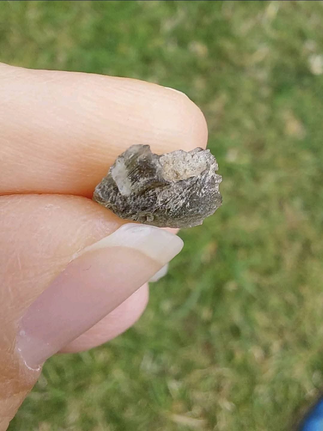 Moldavite Piece, 0.55g, Tektite (Ref: E225)