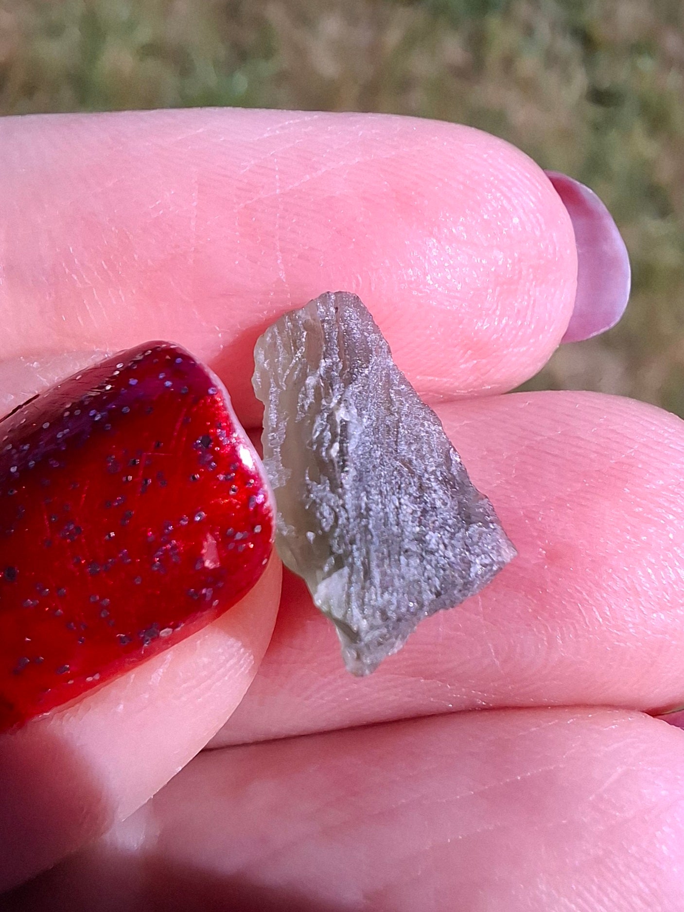 Moldavite Piece, 0.68g, Tektite (Ref: 1471)