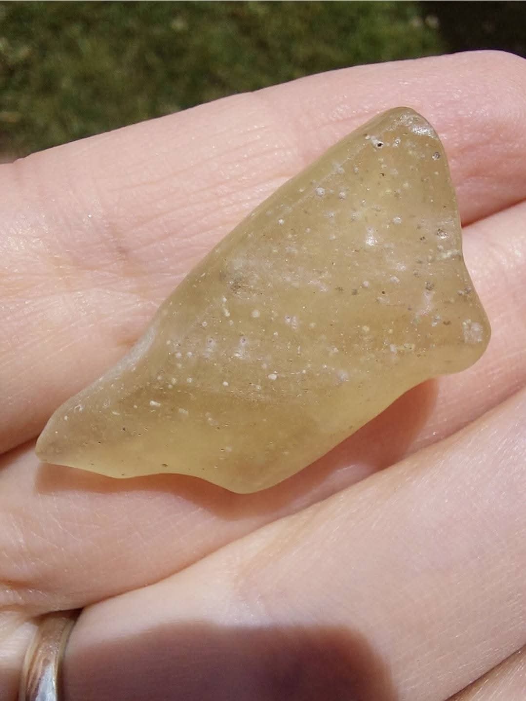 Libyan Desert Glass Piece, 6.49g, Tektite (Ref: LE277)