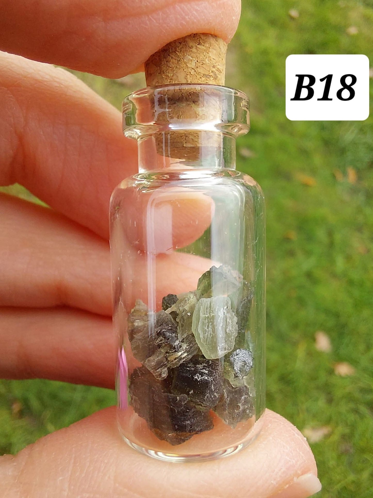 Moldavite chips (2.00g) in 3ml glass Bottle, Tektite (Ref: B18)