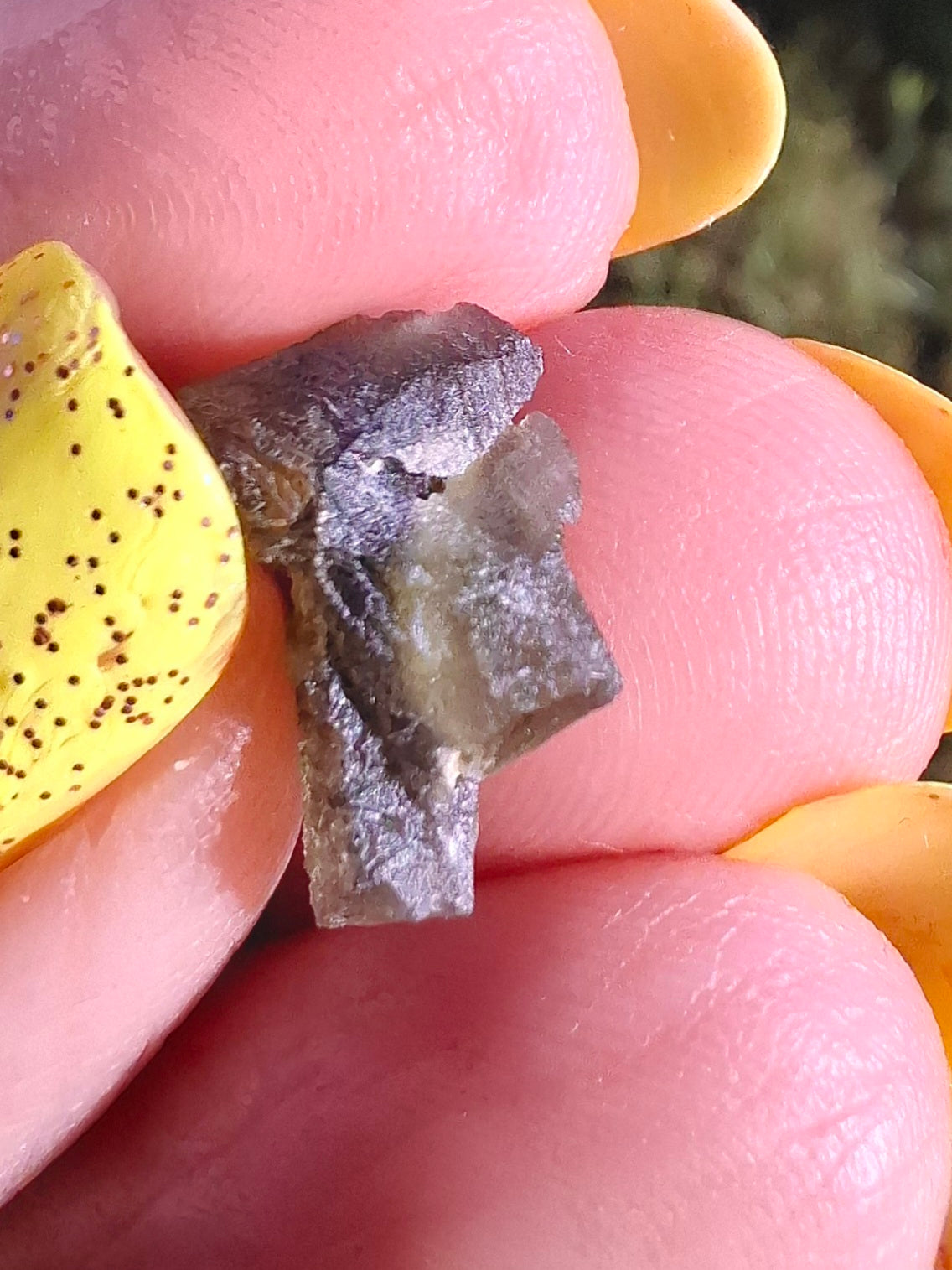 Moldavite Piece, 0.75g, Tektite (Ref: 1483)